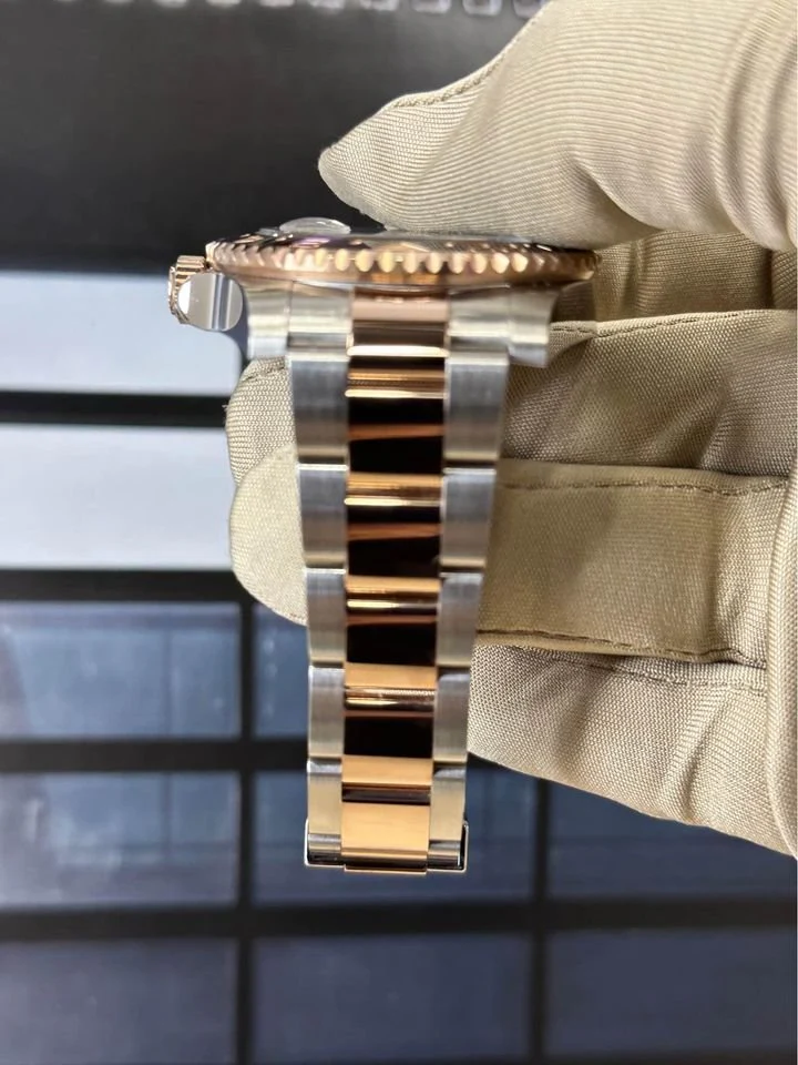 New 2020 Rolex GMT-Master II "Rootbeer" 40mm 126711CHNR Two-Tone - Image 4