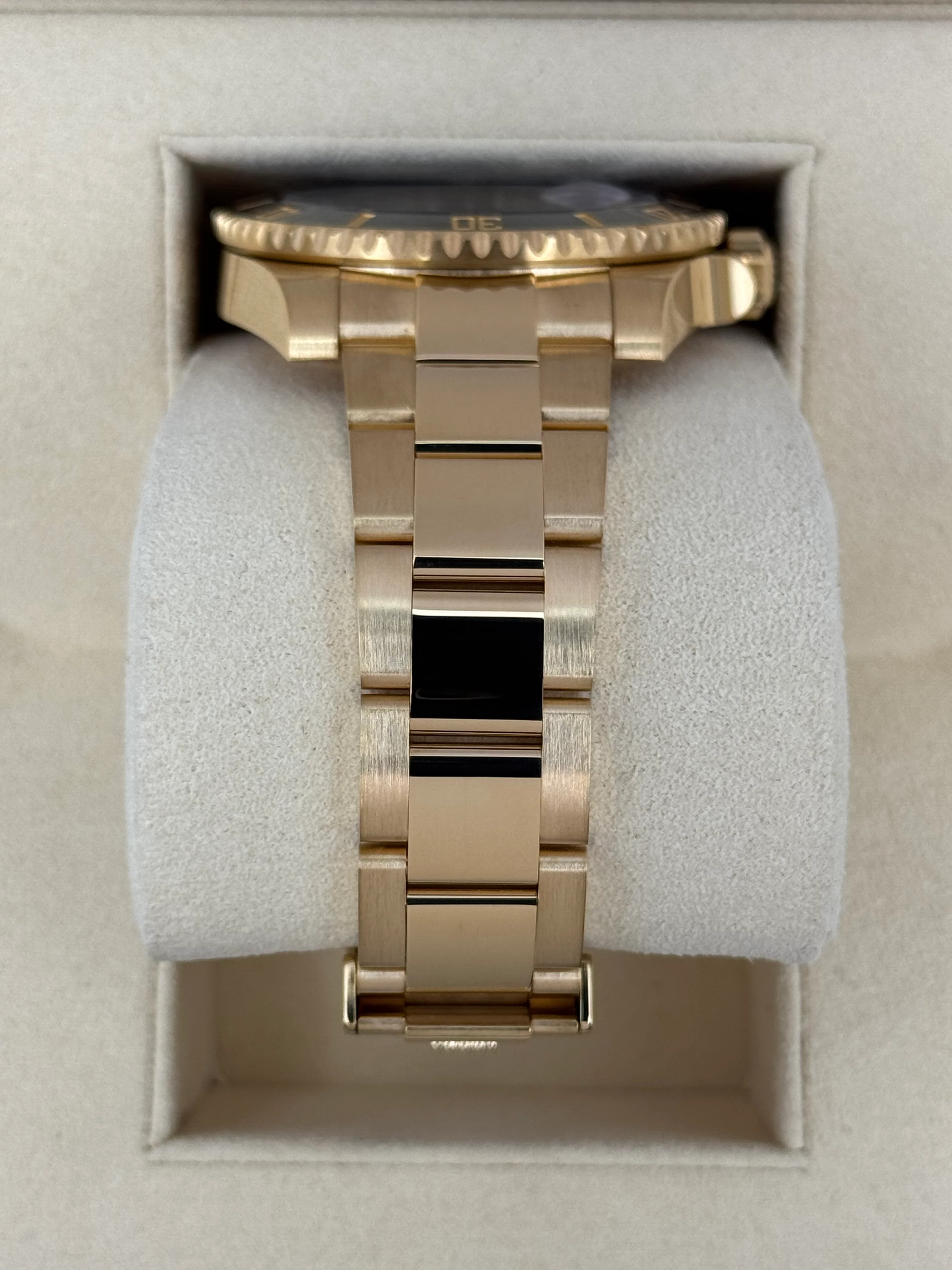 2020 Rolex Submariner 40mm 116618LN 18K Yellow Gold Black Dial - Image 3