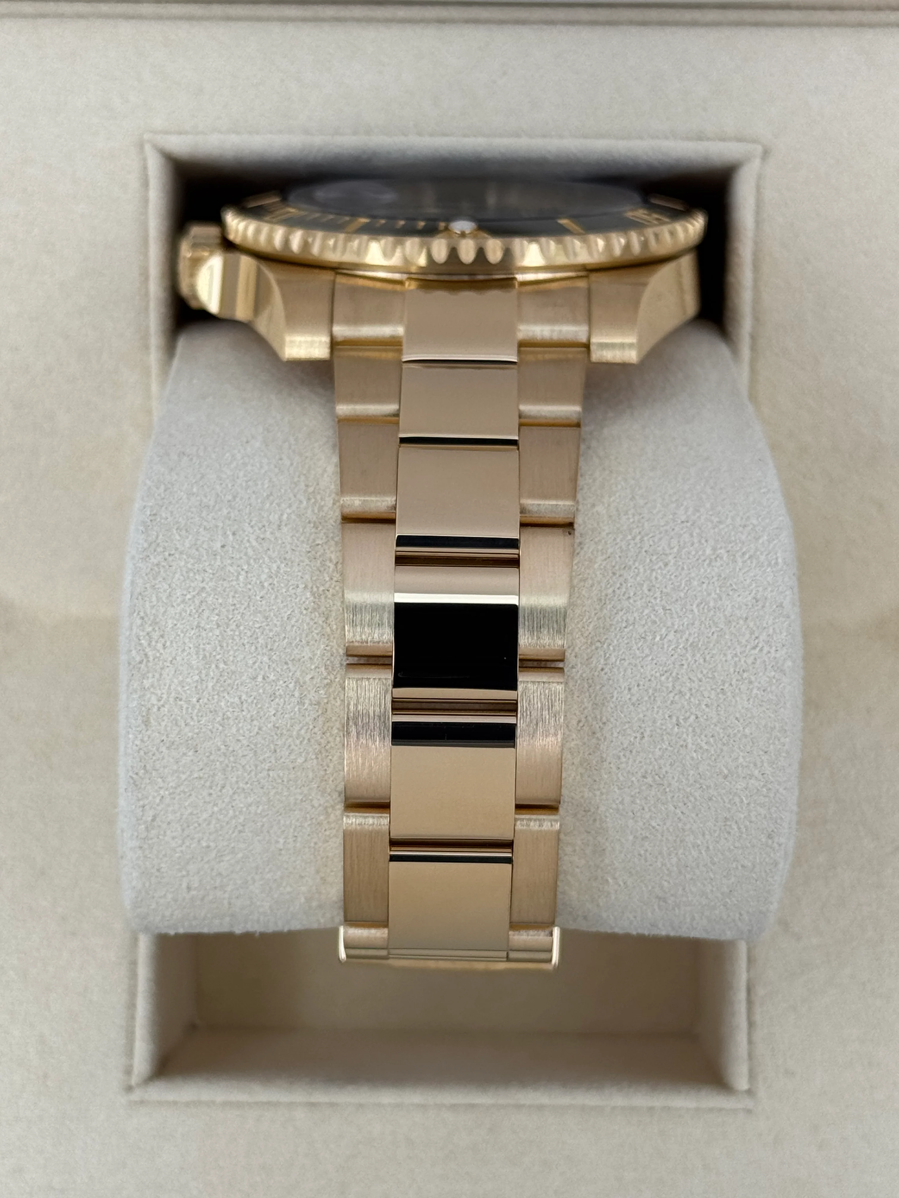 2020 Rolex Submariner 40mm 116618LN 18K Yellow Gold Black Dial - Image 4