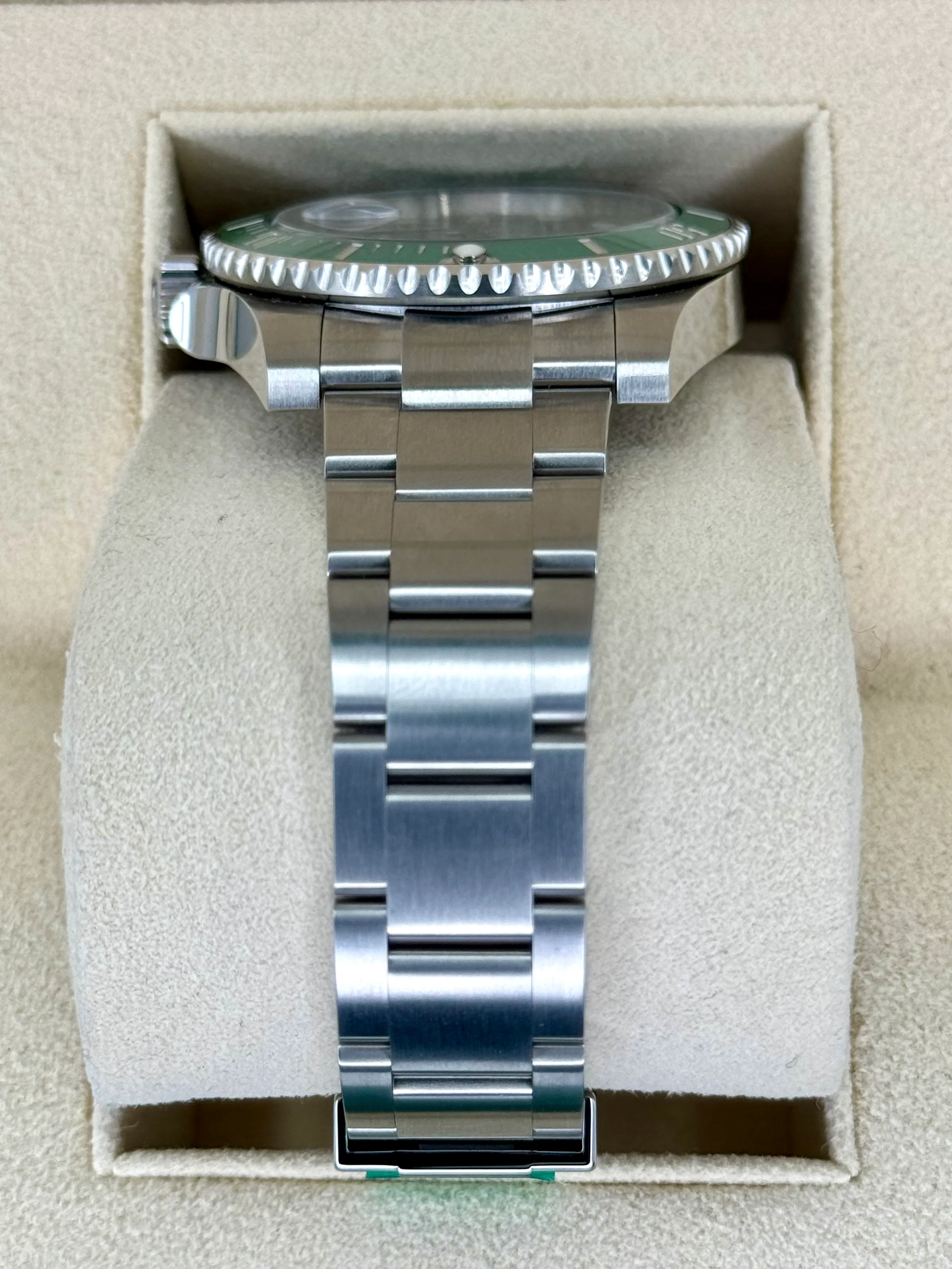 2020 Rolex Submariner "Hulk" 40mm 116610LV Green Dial - Image 4