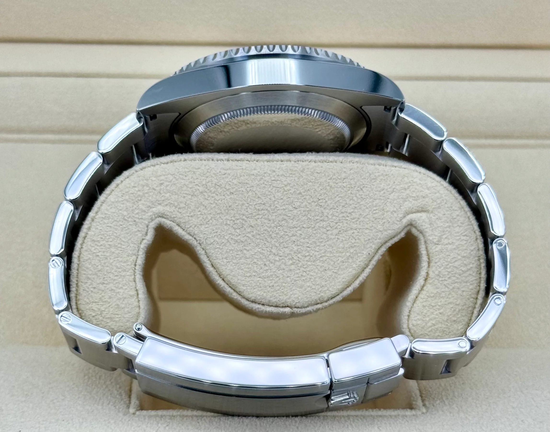 NEW 2020 Rolex Submariner "Hulk" 40mm 116610LV Green Dial - Image 10