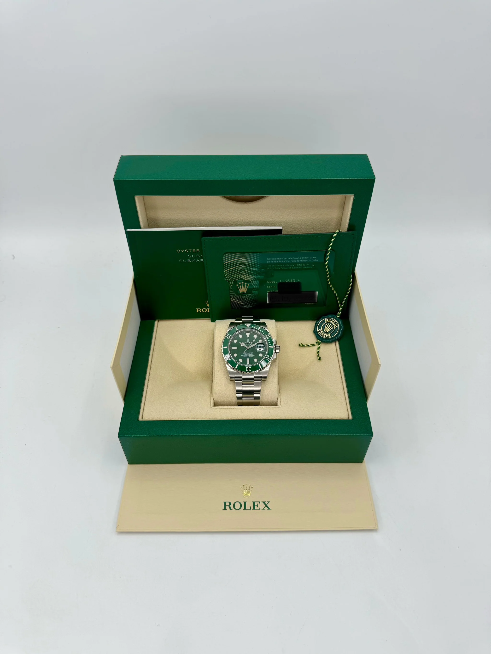 NEW 2020 Rolex Submariner "Hulk" 40mm 116610LV Green Dial - Image 11