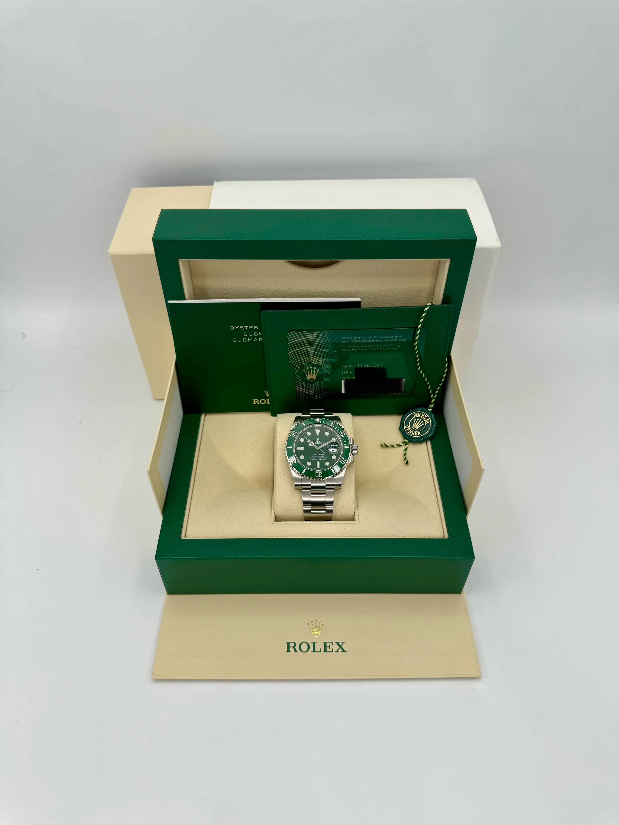 NEW 2020 Rolex Submariner "Hulk" 40mm 116610LV Green Dial - Image 12