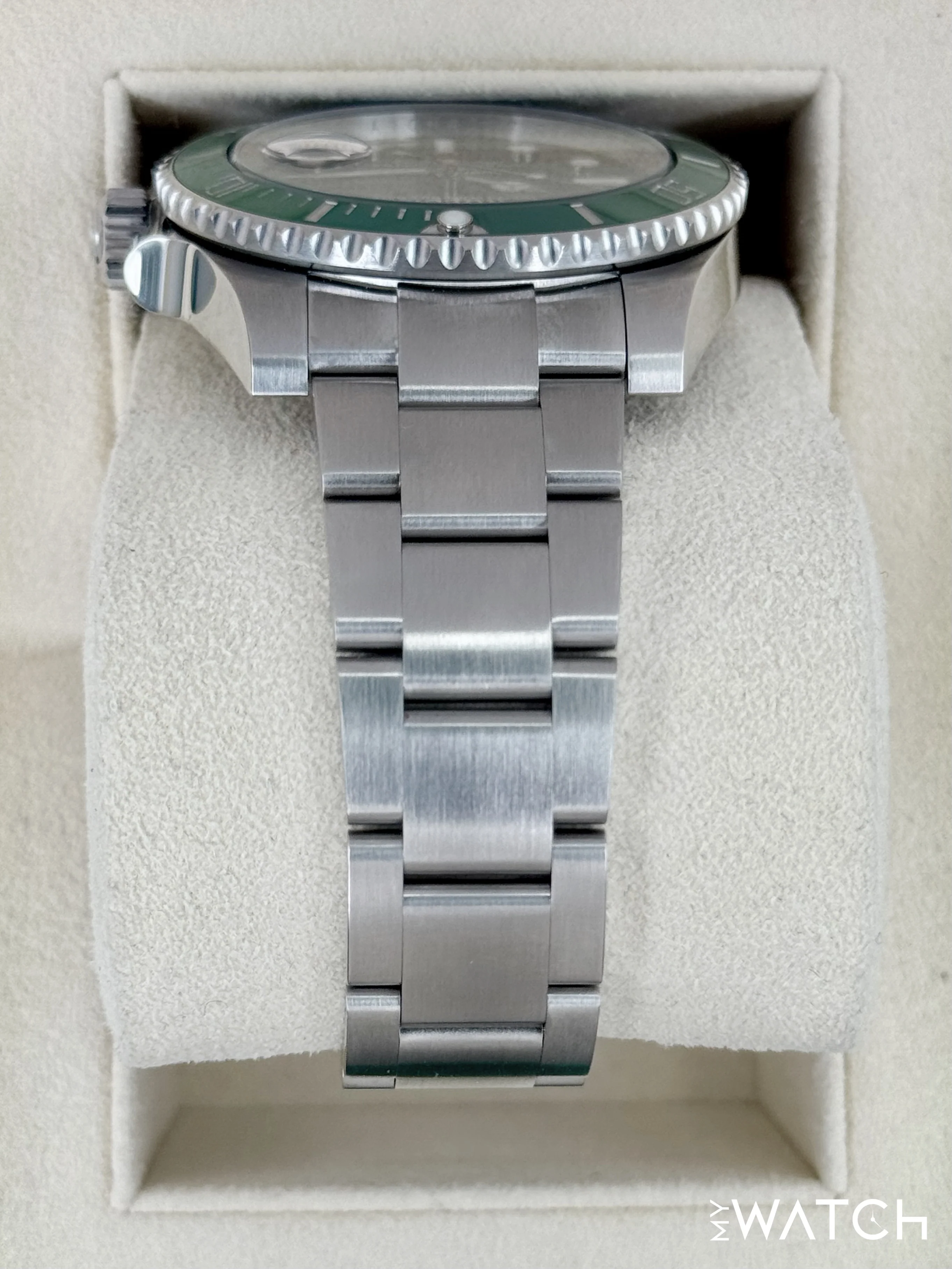 2020 Rolex Submariner “Hulk” 40mm 116610LV Green Dial - Image 4
