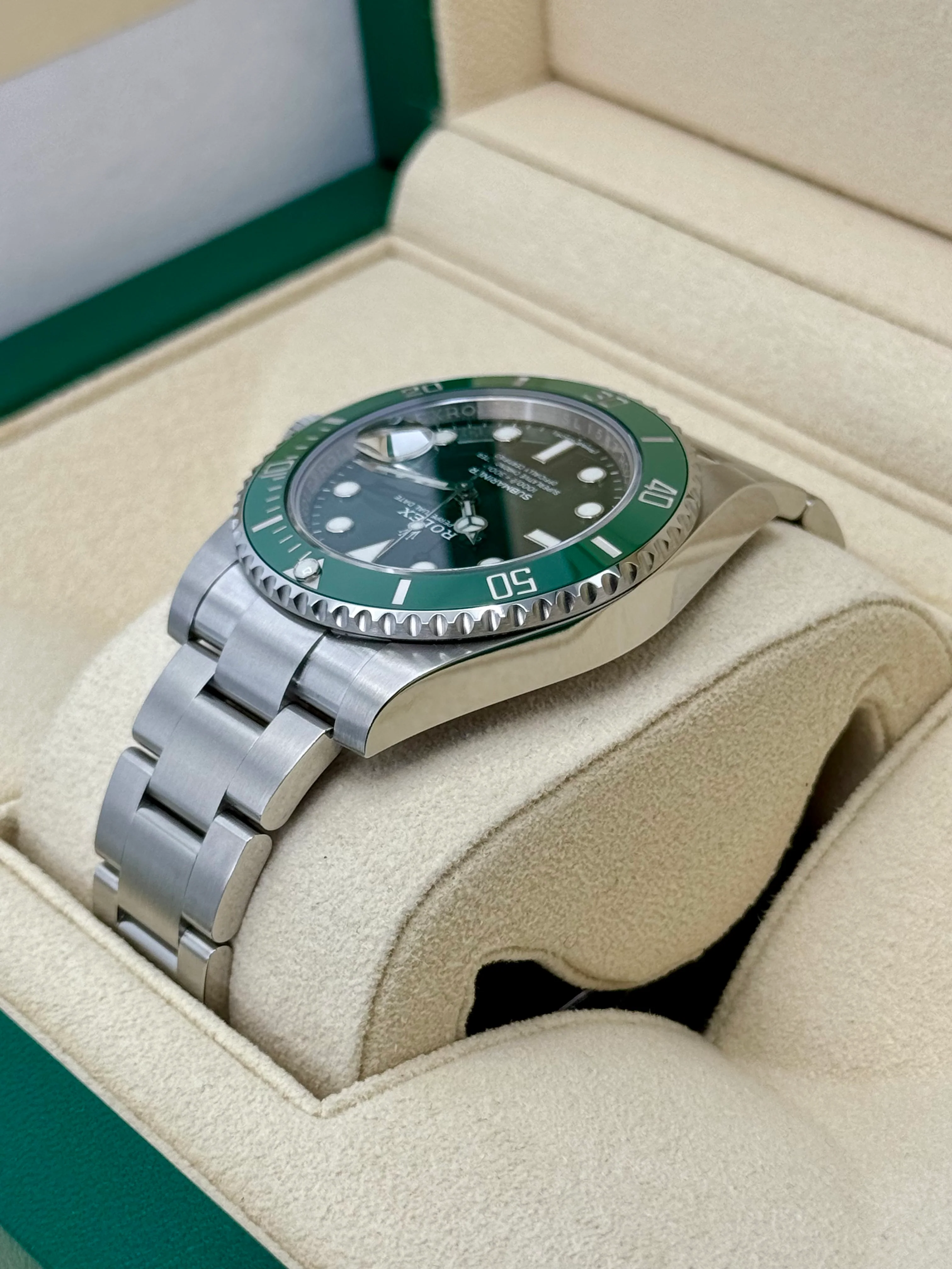 NEW 2020 Rolex Submariner "Hulk" 40mm 116610LV Green Dial - Image 7