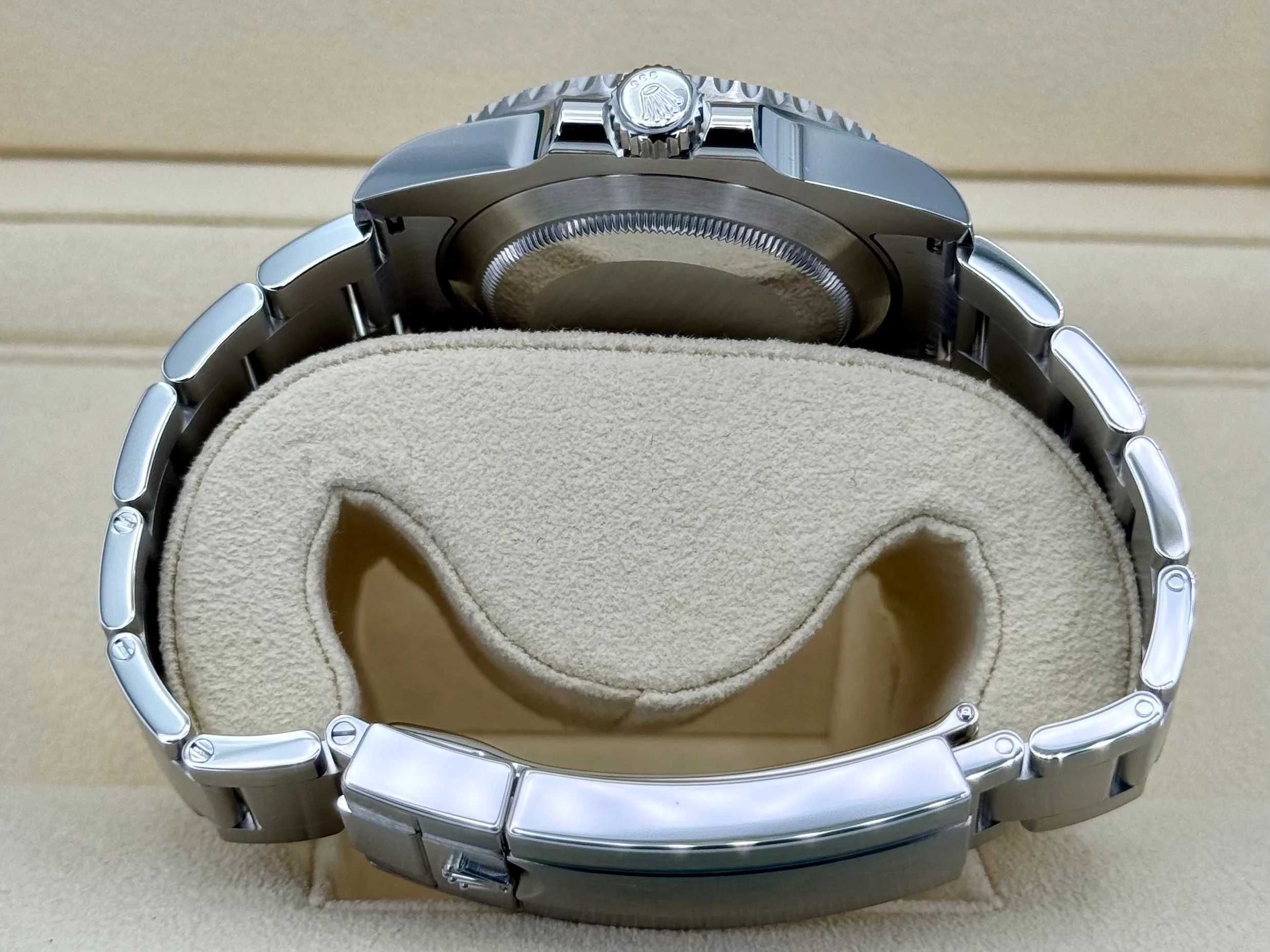 NEW 2020 Rolex Submariner "Hulk" 40mm 116610LV Green Dial - Image 9