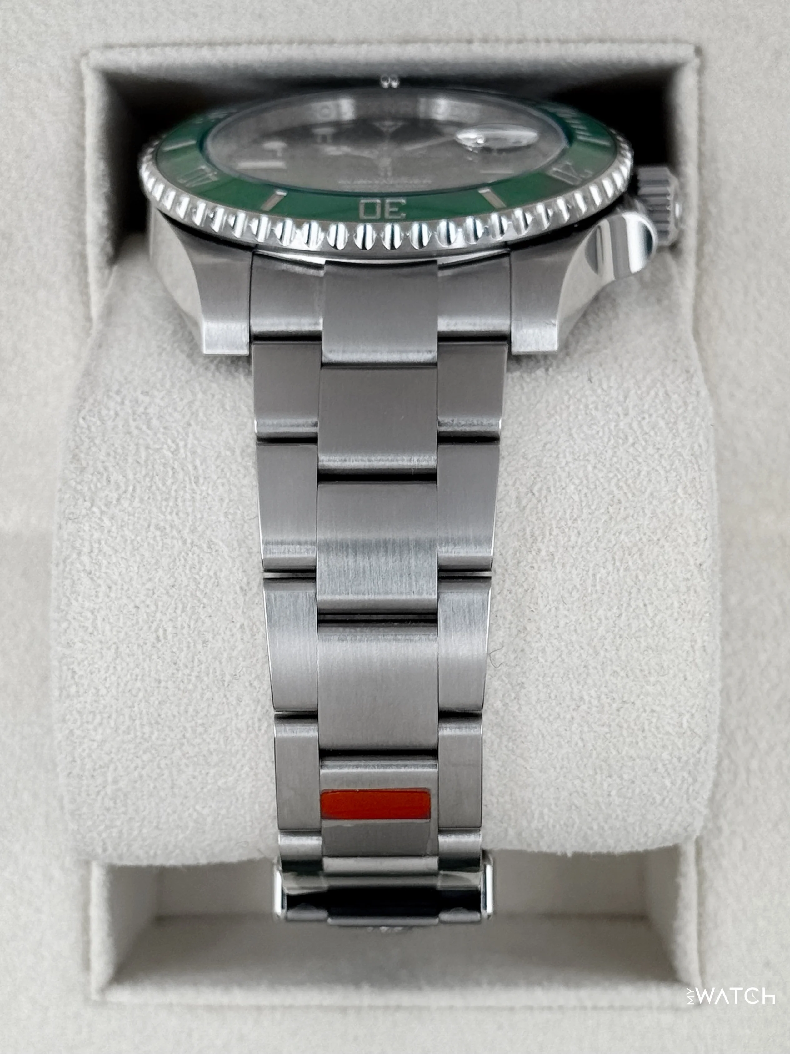 2020 Rolex Submariner “Hulk” 40mm 116610LV Green Dial (GREEN CARD & STICKERED) - Image 3