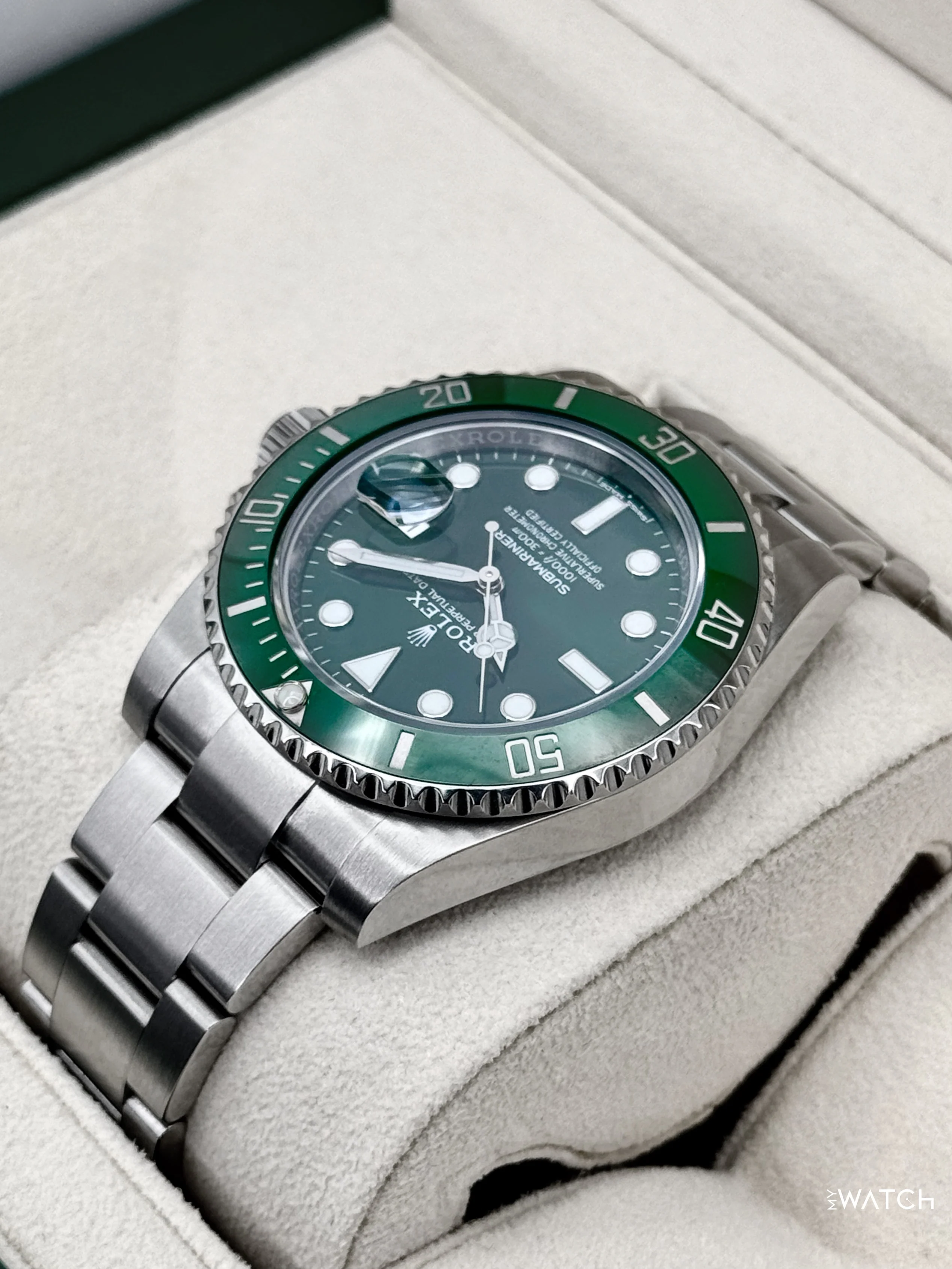2020 Rolex Submariner “Hulk” 40mm 116610LV Green Dial (GREEN CARD & STICKERED) - Image 7