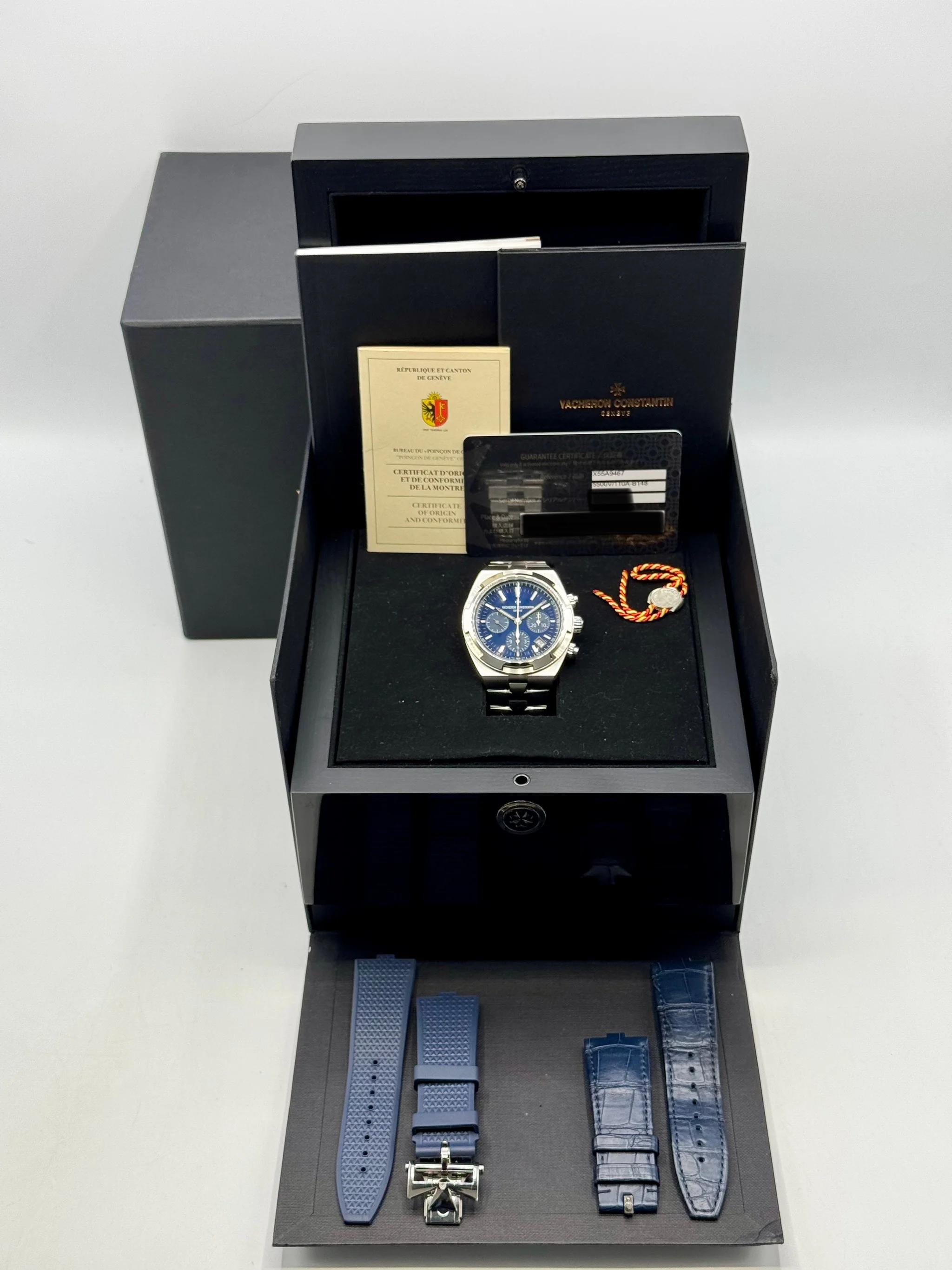 2020 Vacheron Constantin Overseas 42.5mm 5500V Stainless Blue Dial - Image 10