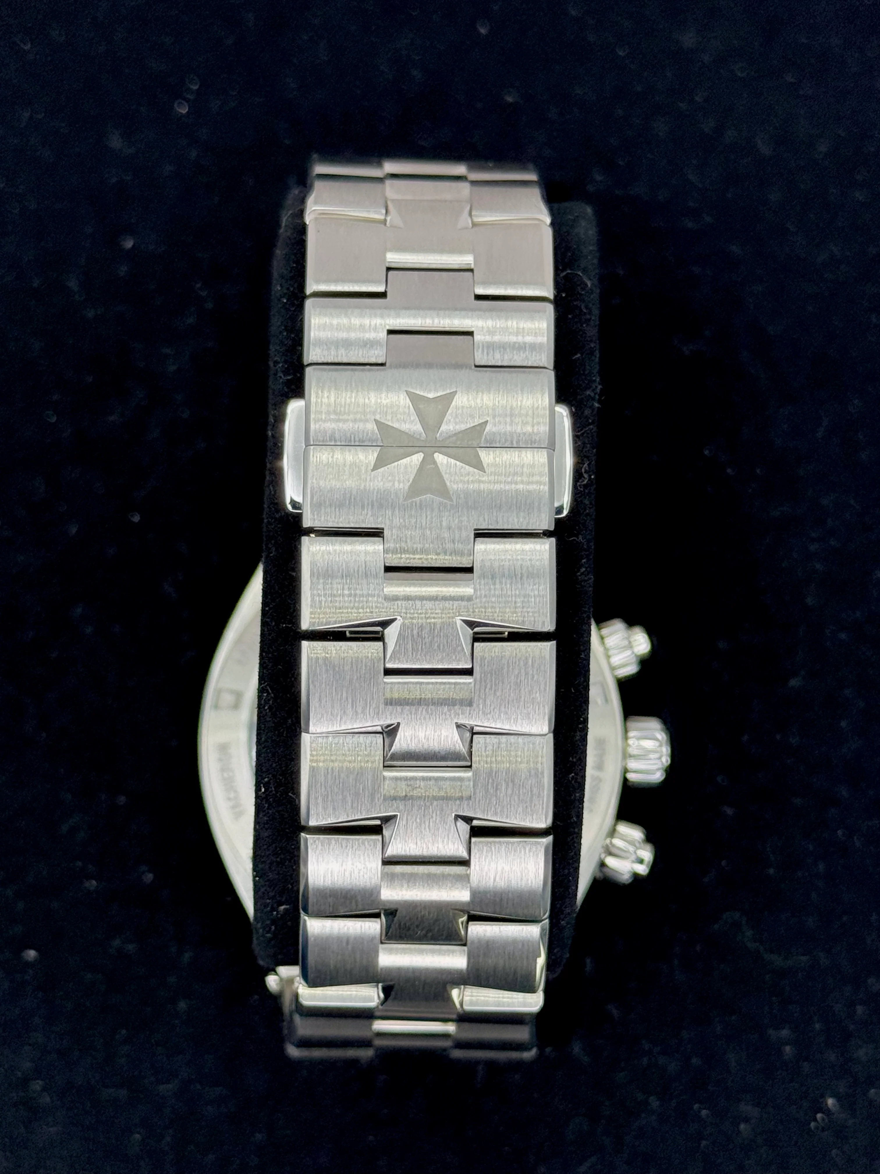 2020 Vacheron Constantin Overseas 42.5mm 5500V Stainless Blue Dial - Image 2