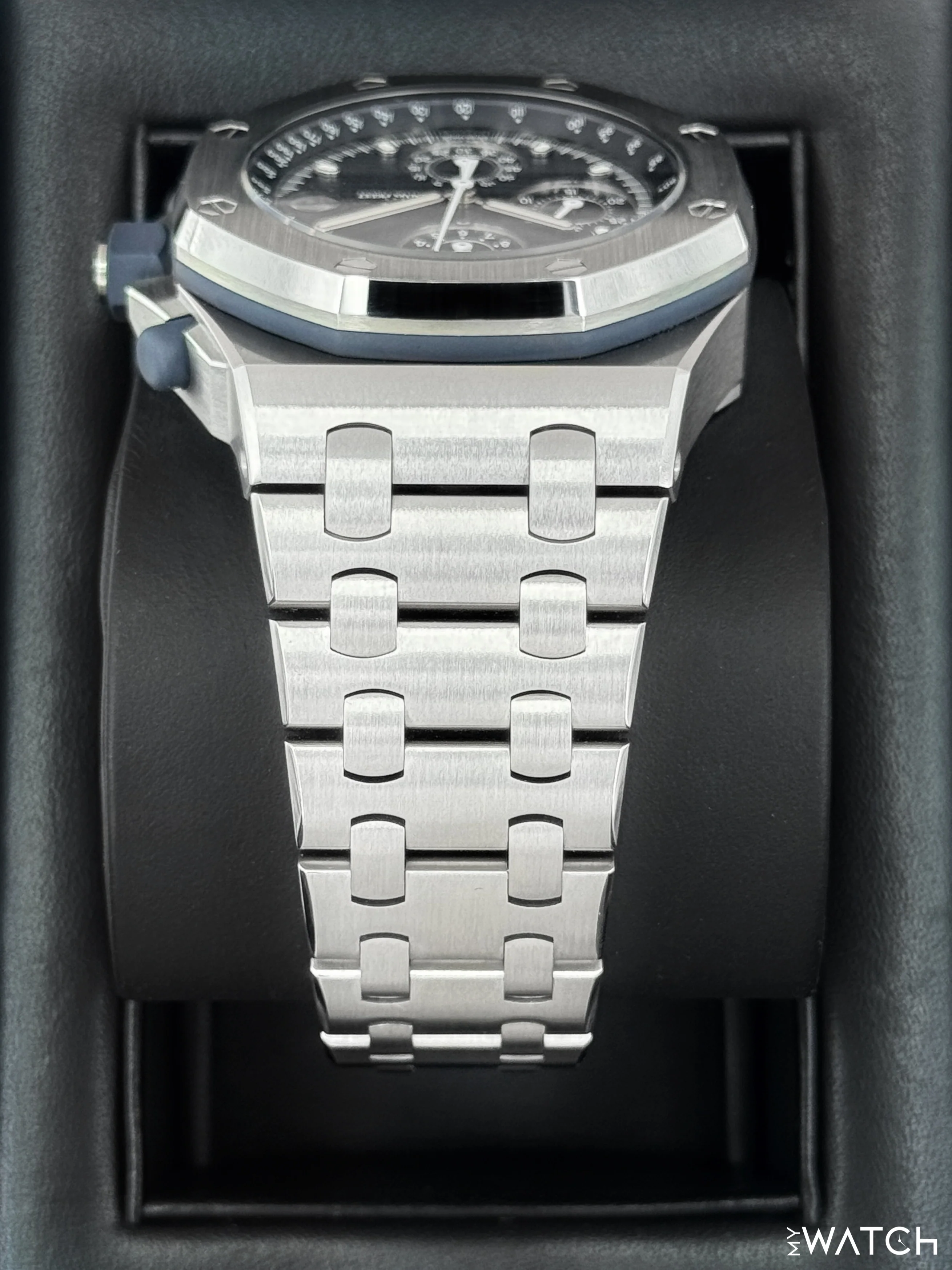2021 Audemars Piguet Royal Oak Offshore Chrono "The Beast" 42mm 26238ST Blue Dial - Image 4