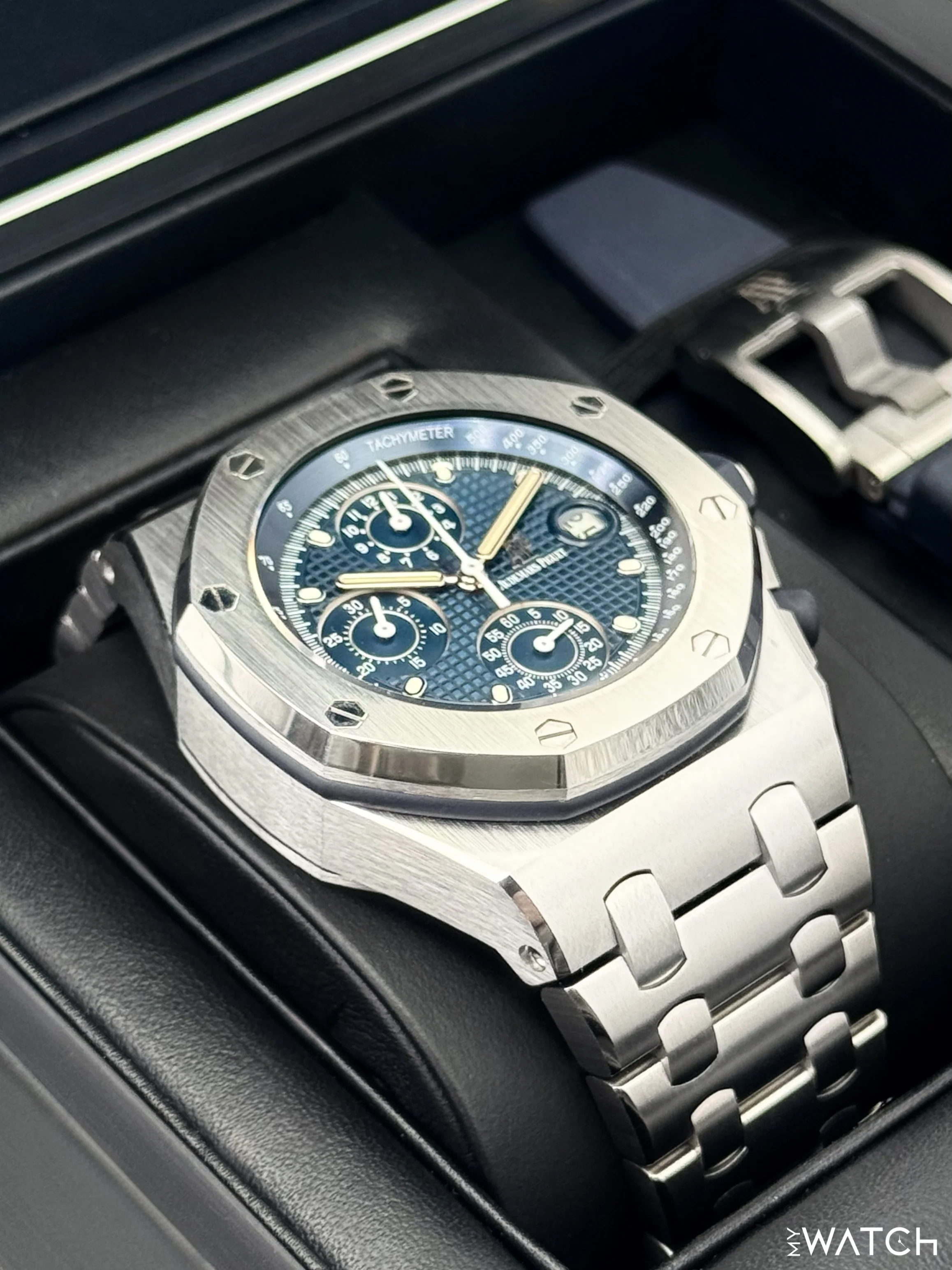 2021 Audemars Piguet Royal Oak Offshore Chrono "The Beast" 42mm 26238ST Blue Dial - Image 6