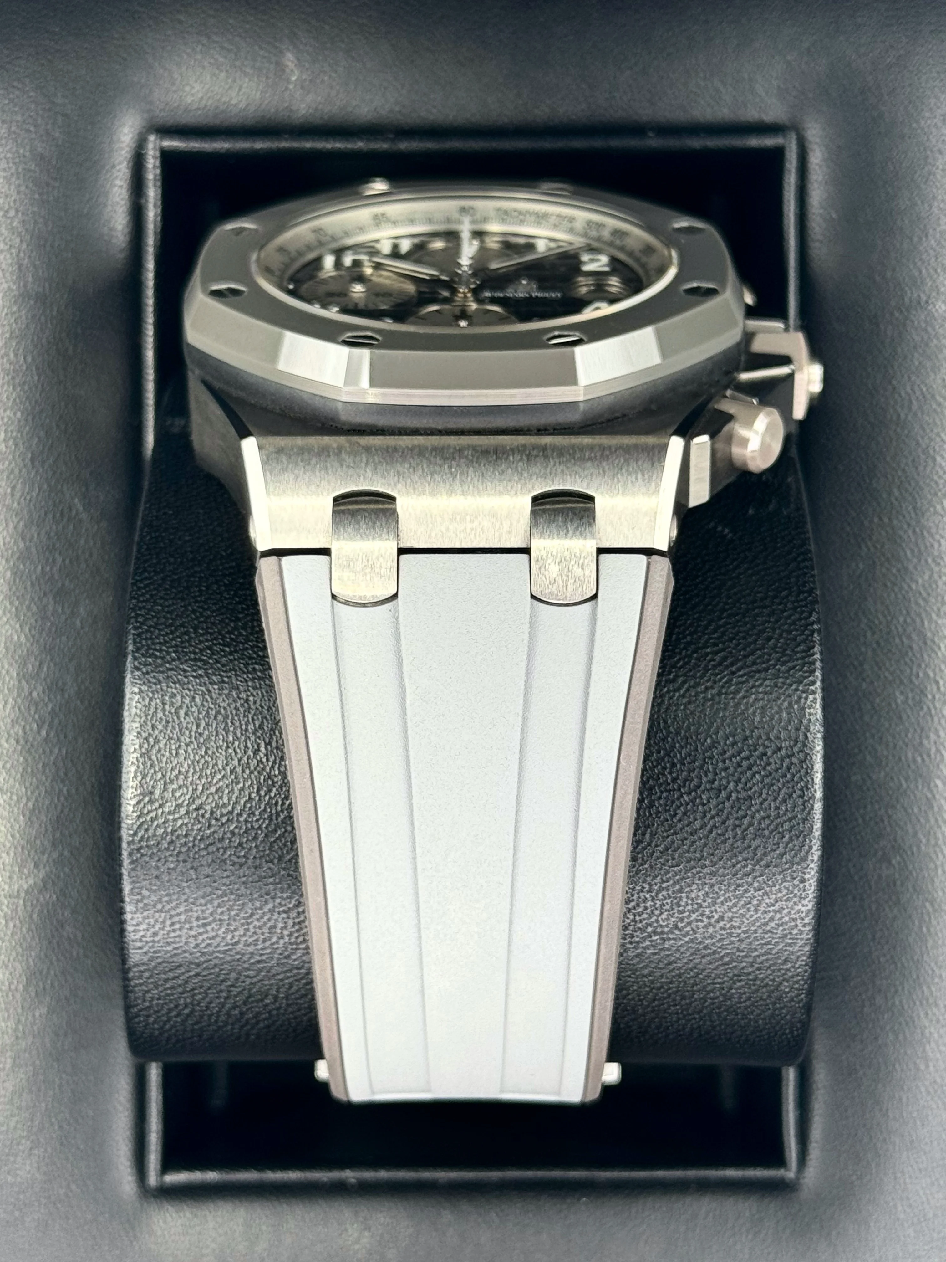 2021 Audemars Piguet Royal Oak Offshore Chrono 42mm 26470IO - Image 3