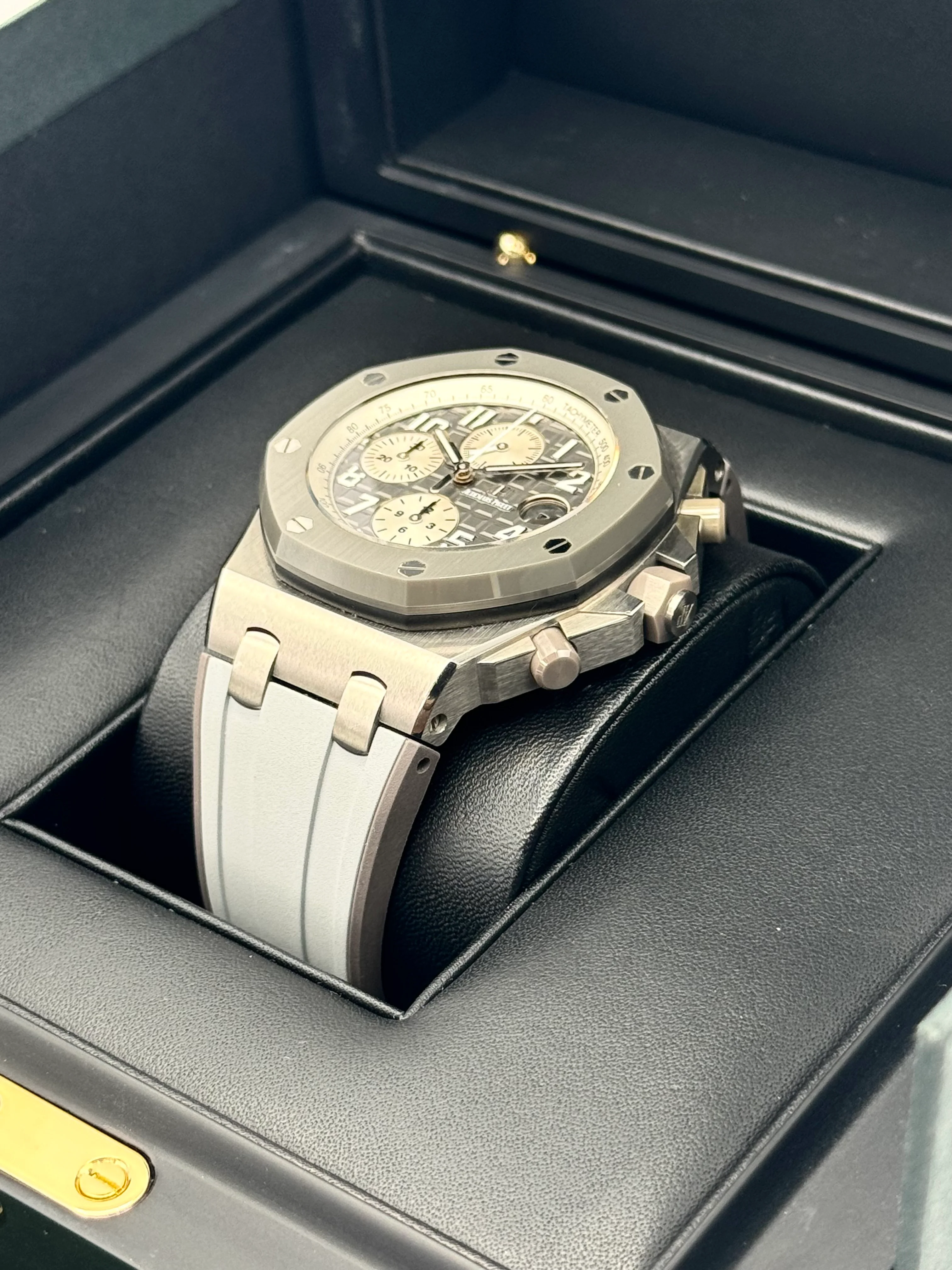 2021 Audemars Piguet Royal Oak Offshore Chrono 42mm 26470IO - Image 5