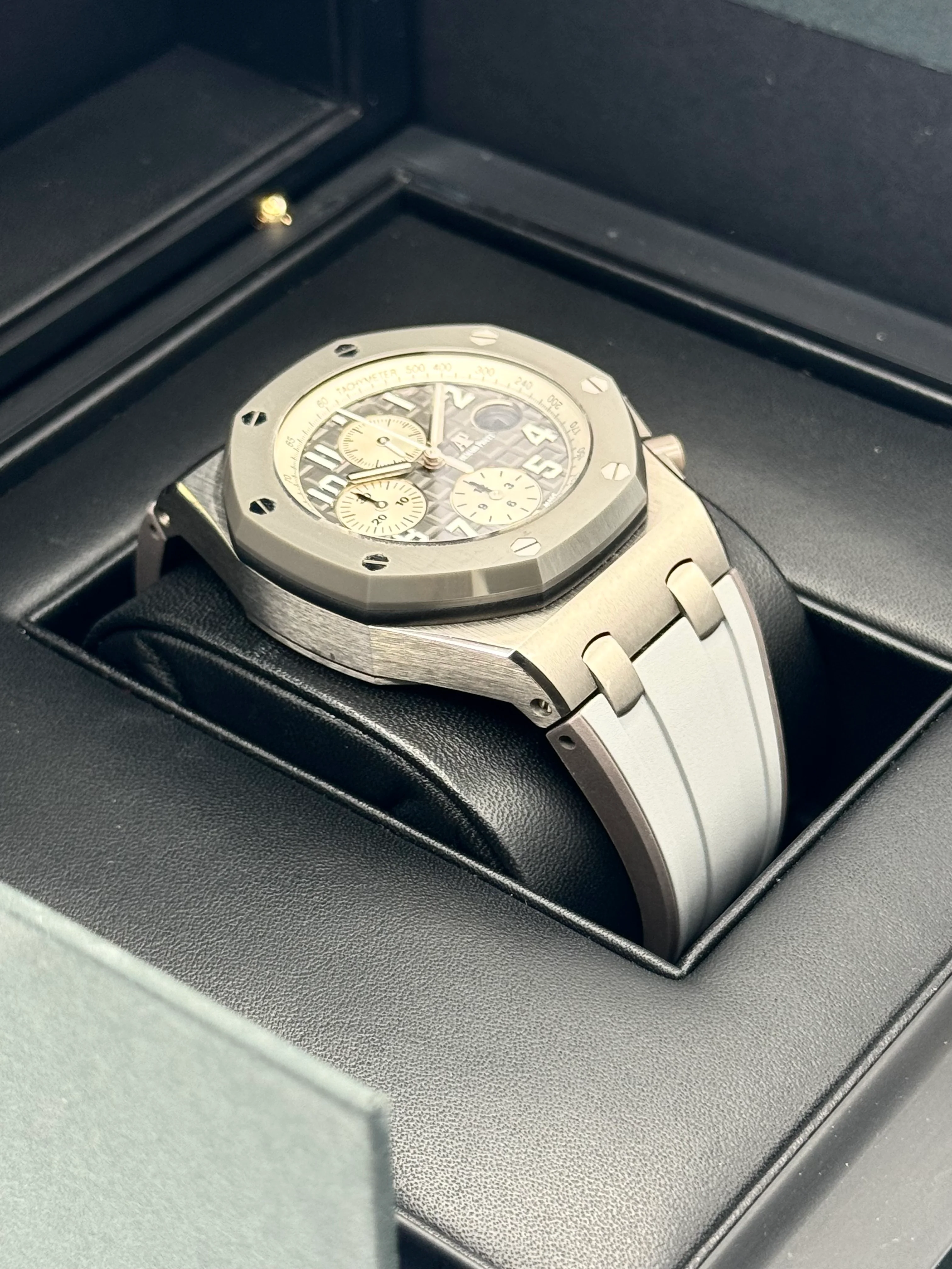 2021 Audemars Piguet Royal Oak Offshore Chrono 42mm 26470IO - Image 6