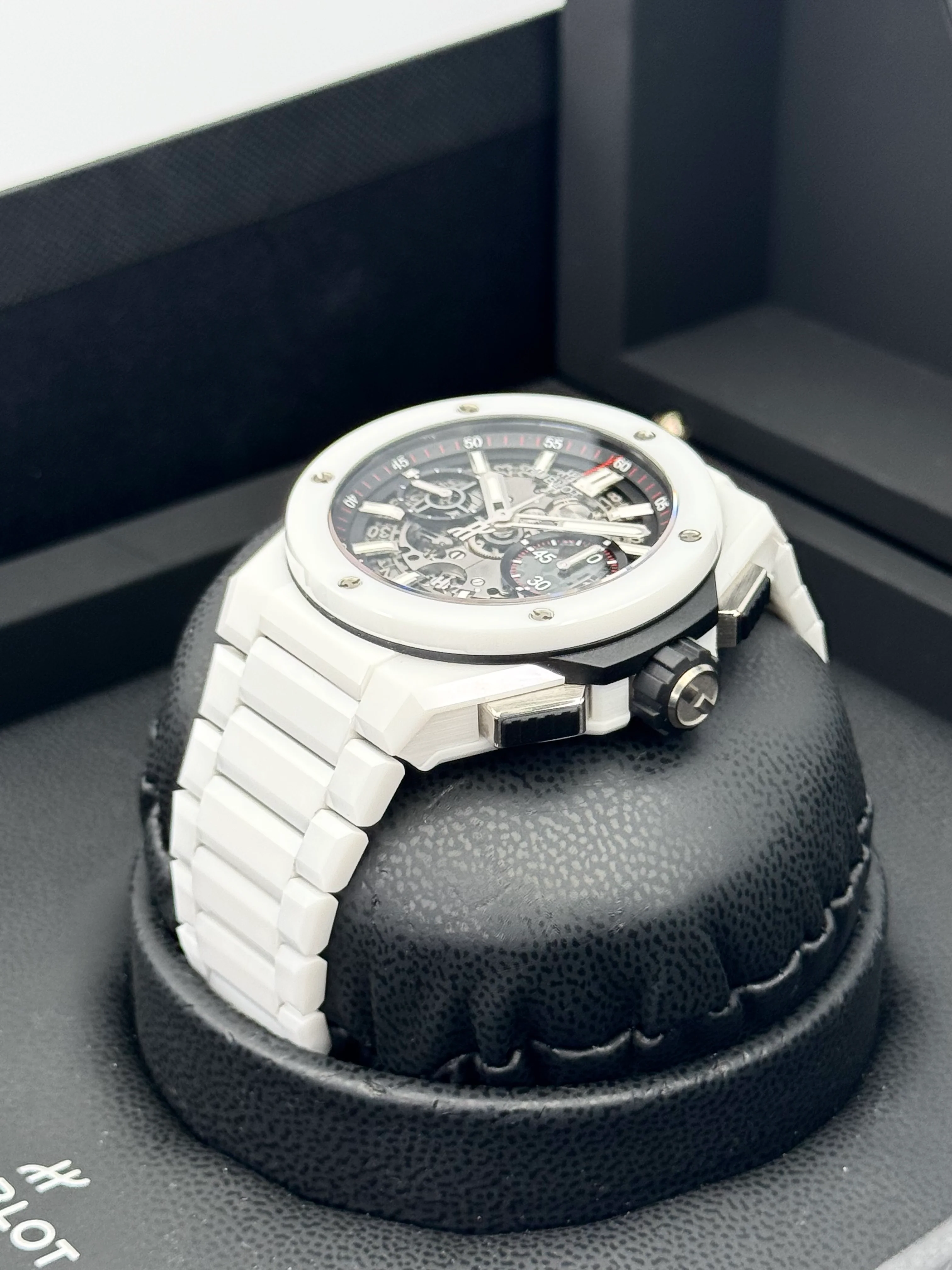 2021 Hublot Big Bang Integrated 42mm 451.HX.1123.HX White Ceramic - Image 5