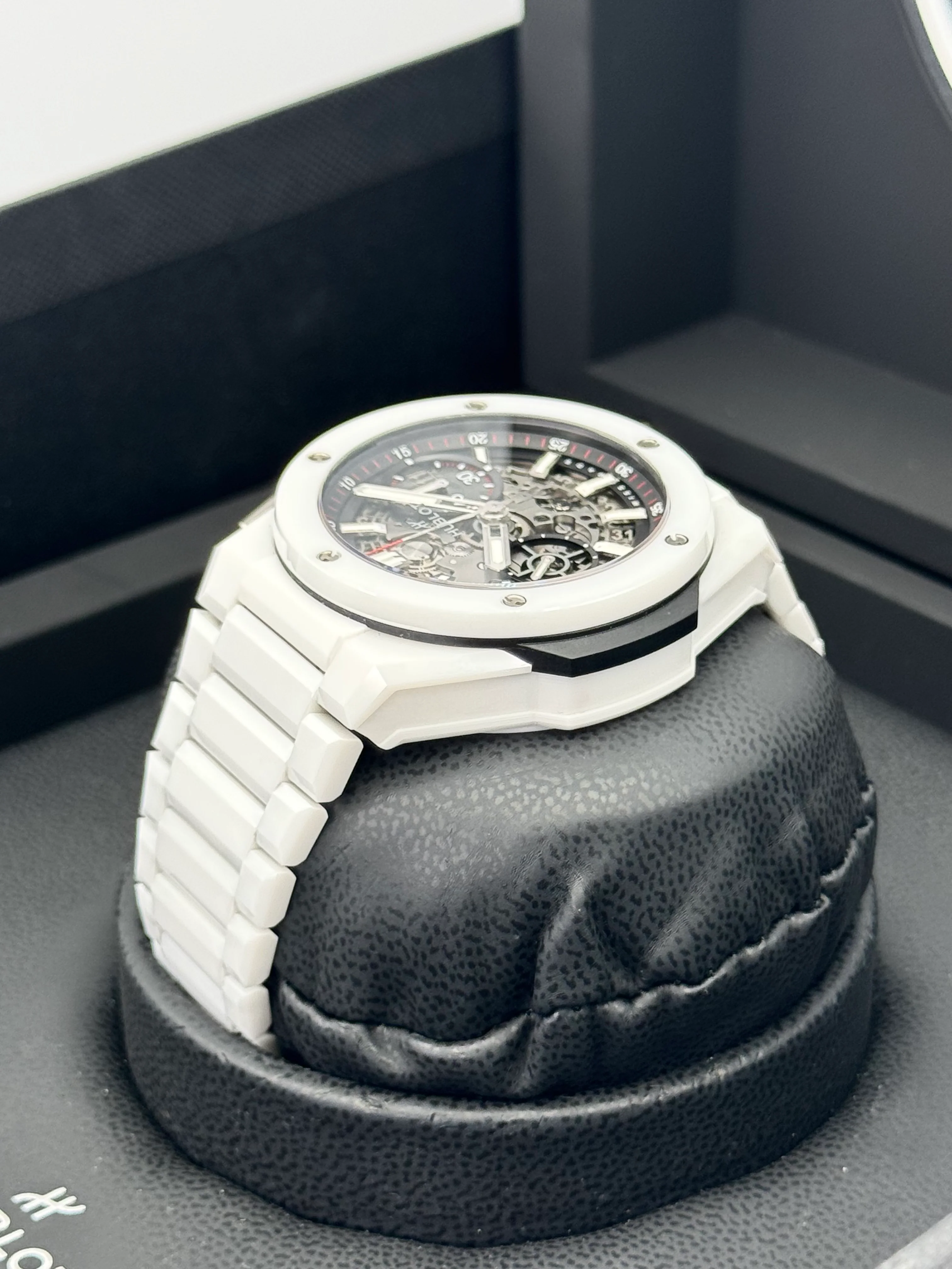 2021 Hublot Big Bang Integrated 42mm 451.HX.1123.HX White Ceramic - Image 7