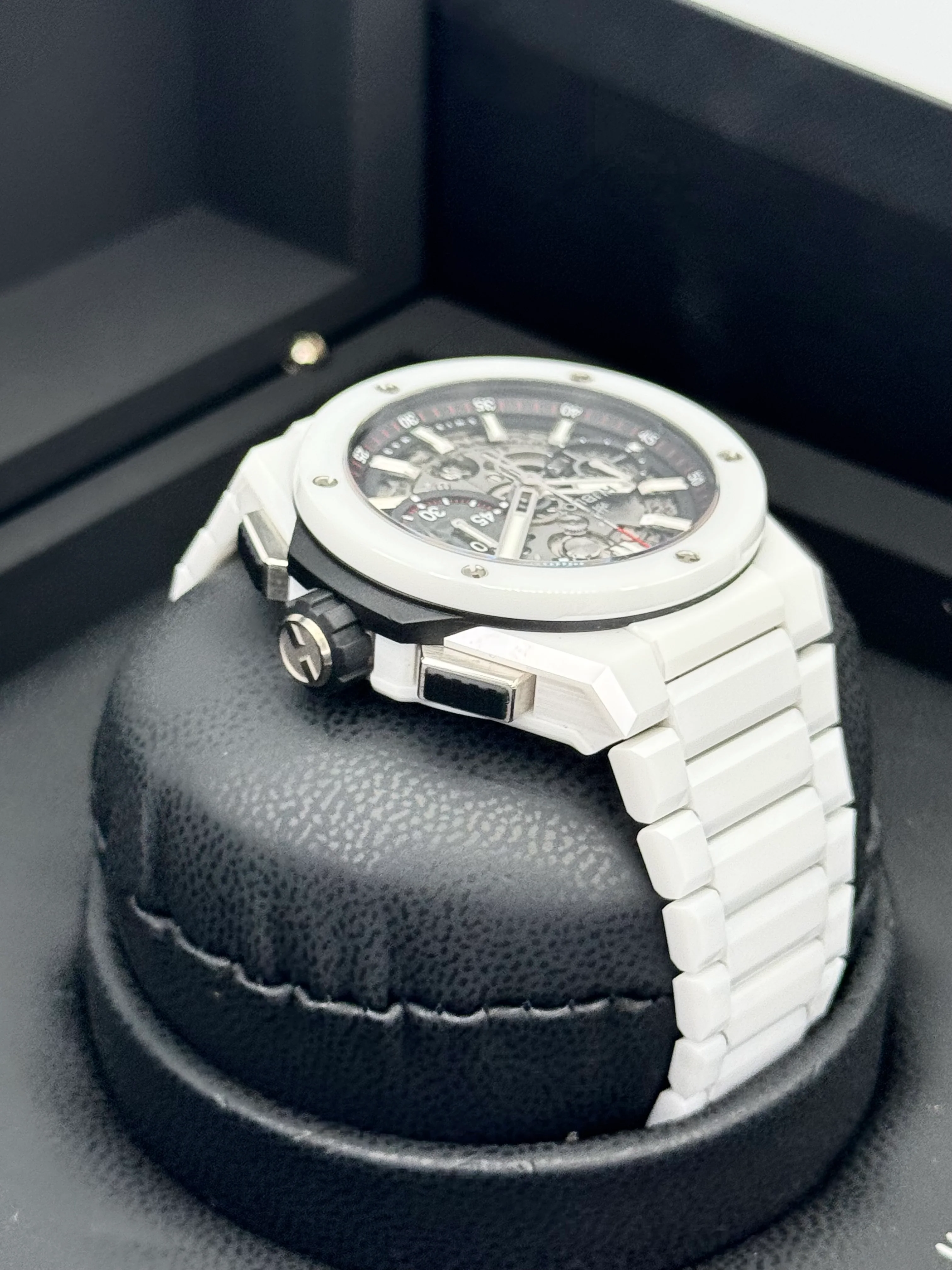 2021 Hublot Big Bang Integrated 42mm 451.HX.1123.HX White Ceramic - Image 8