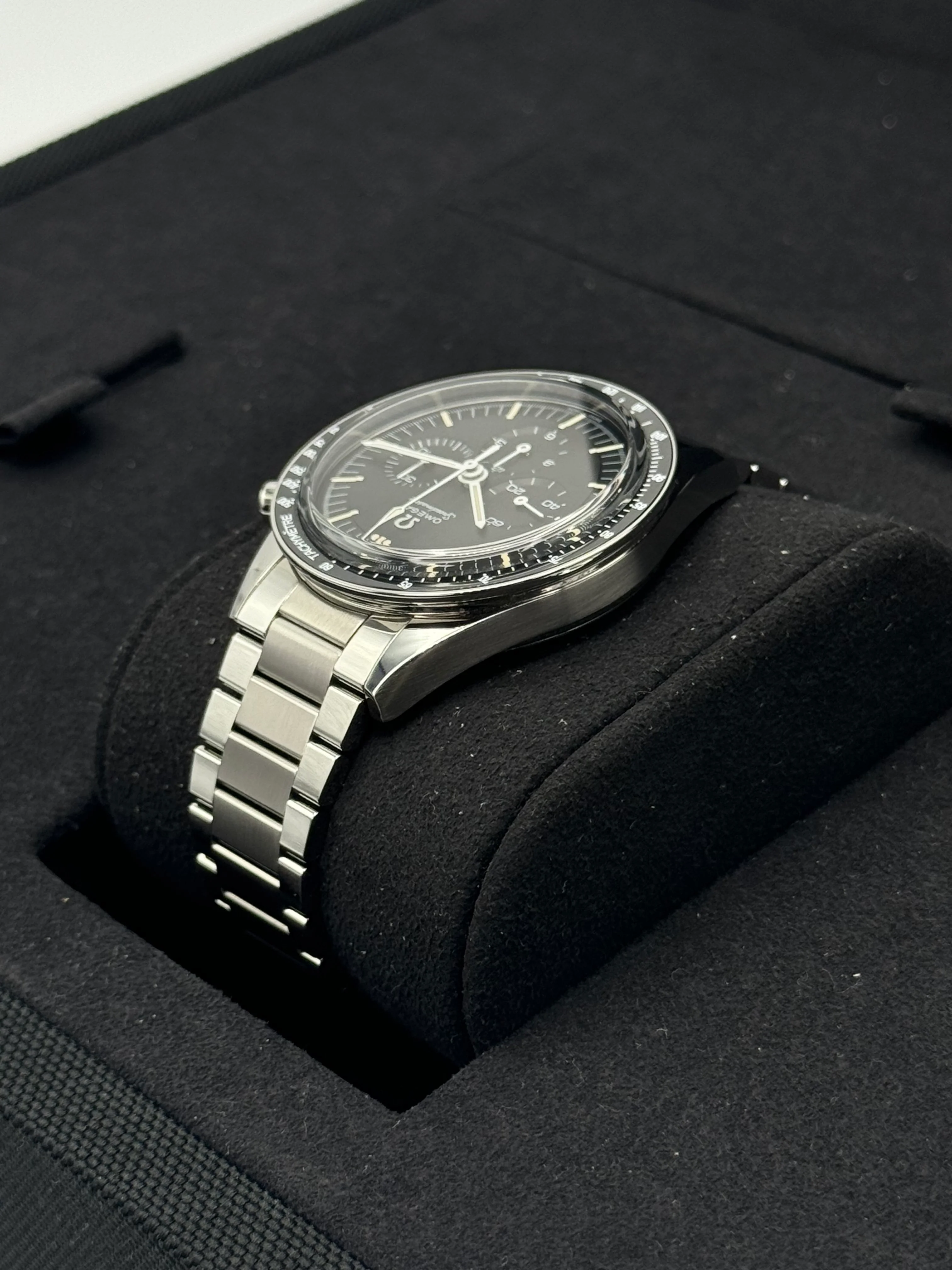 2021 Omega Speedmaster "Ed White" 39.7mm 311.30.40.30.01.001 Black Dial - Image 4