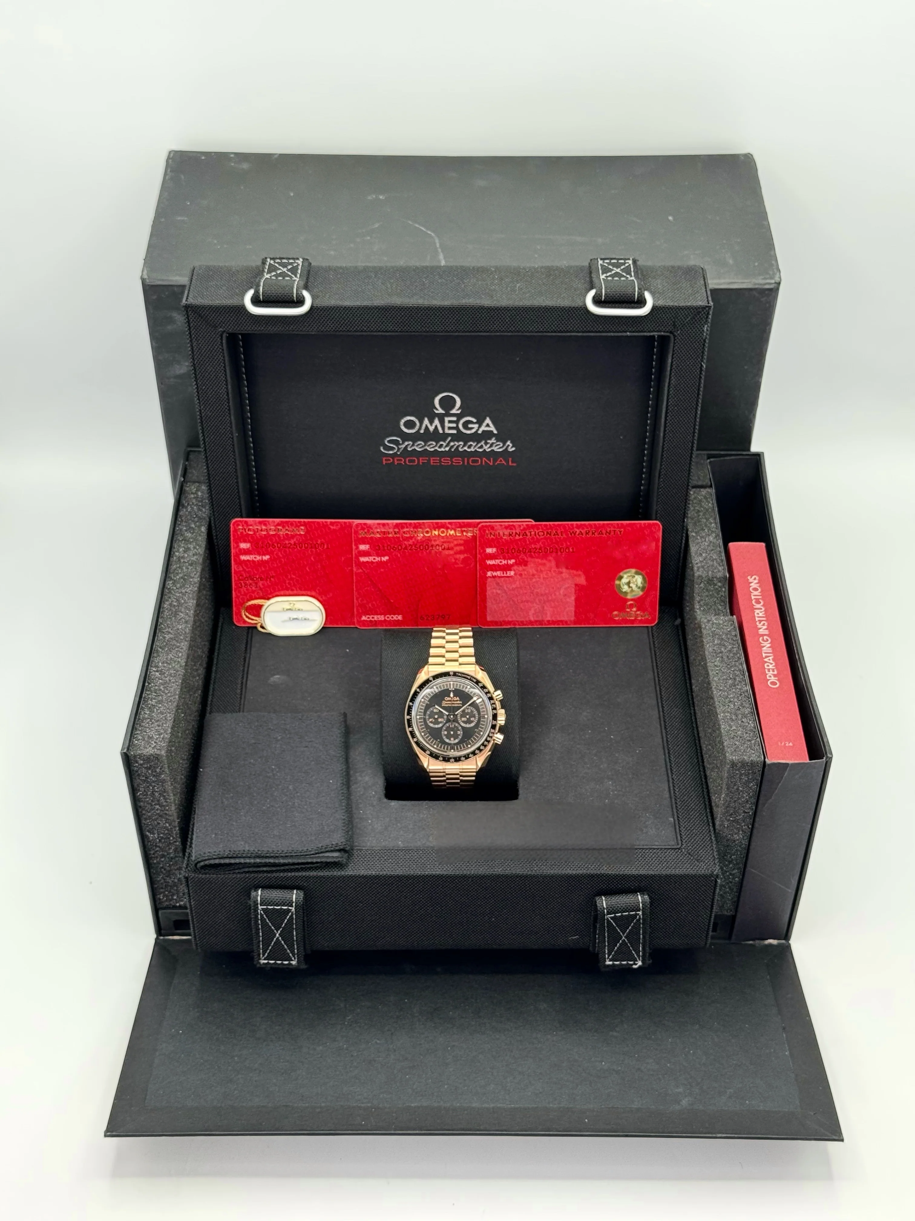 2021 Omega Speedmaster 42mm 310.60.42.50.01.001 Moonwatch Black Dial - Image 10
