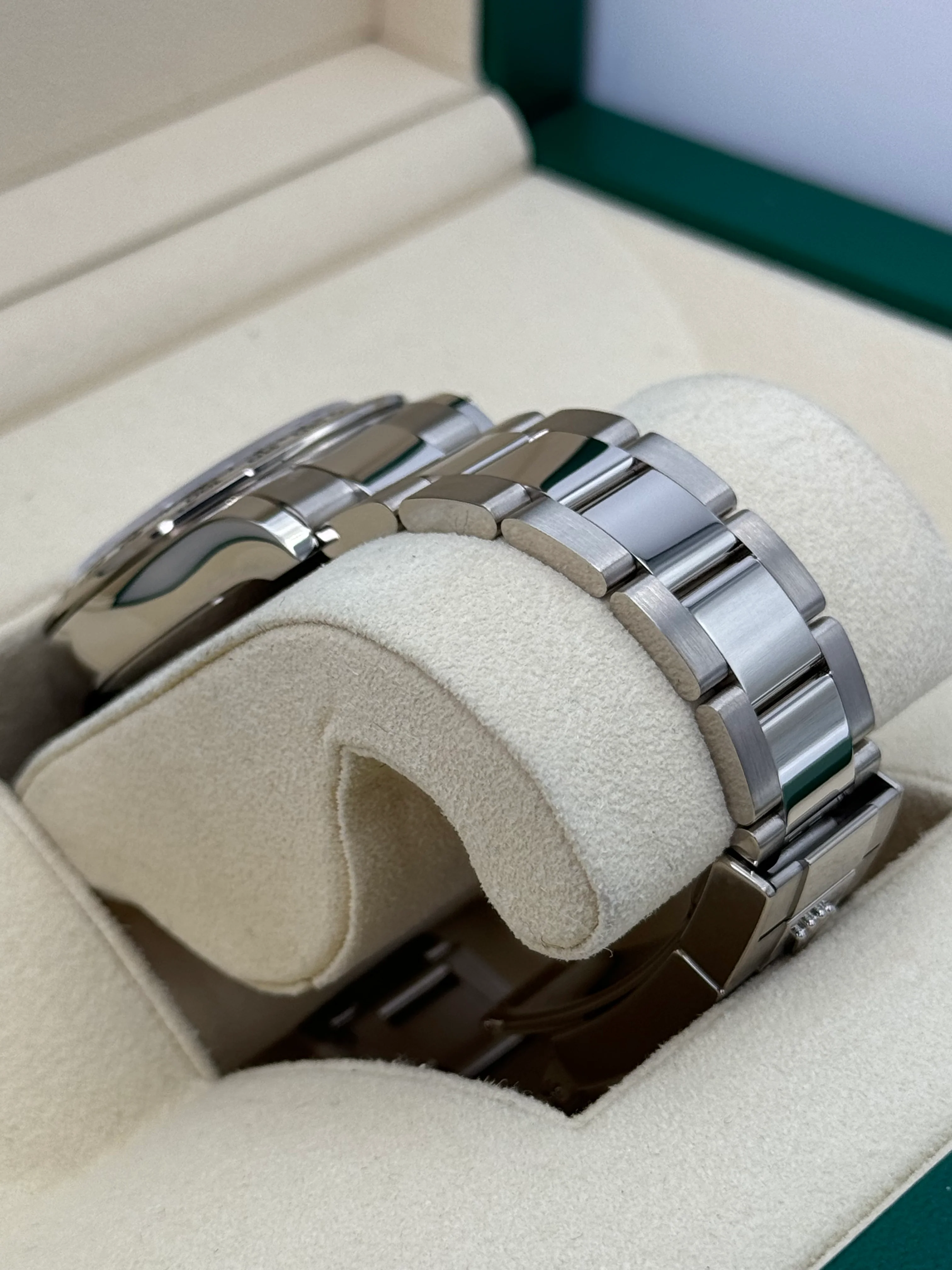 2021 Rolex Daytona 40mm 116509 White Gold Blue Dial - Image 6