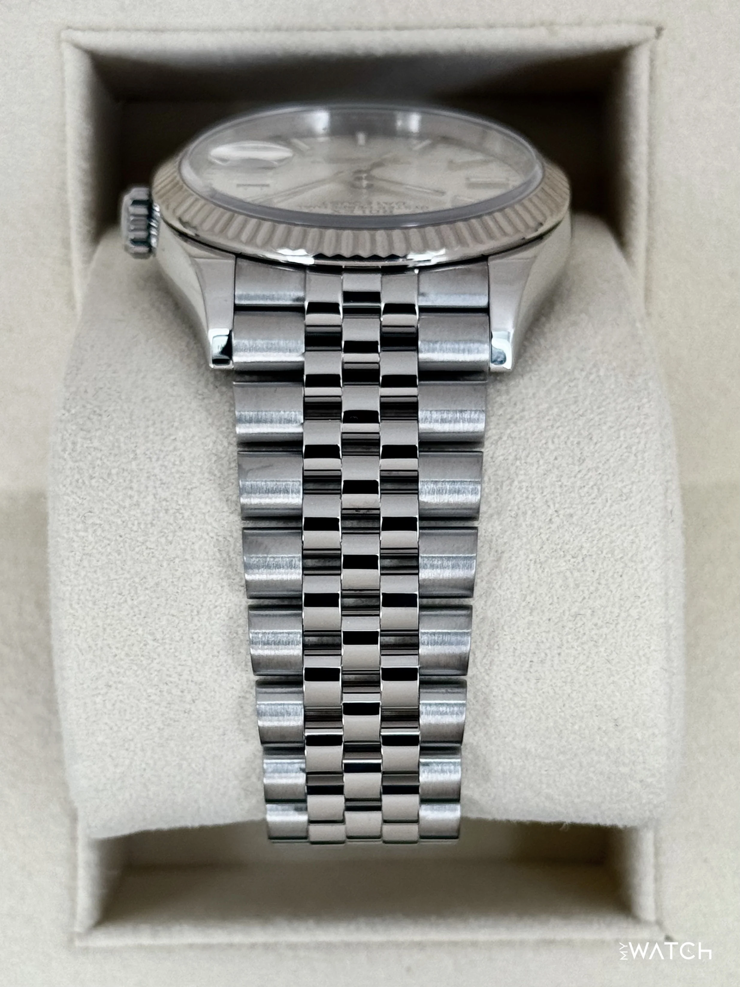 2021 Rolex Datejust 36mm 126234 Stainless Steel Jubilee Silver Dial - Image 4