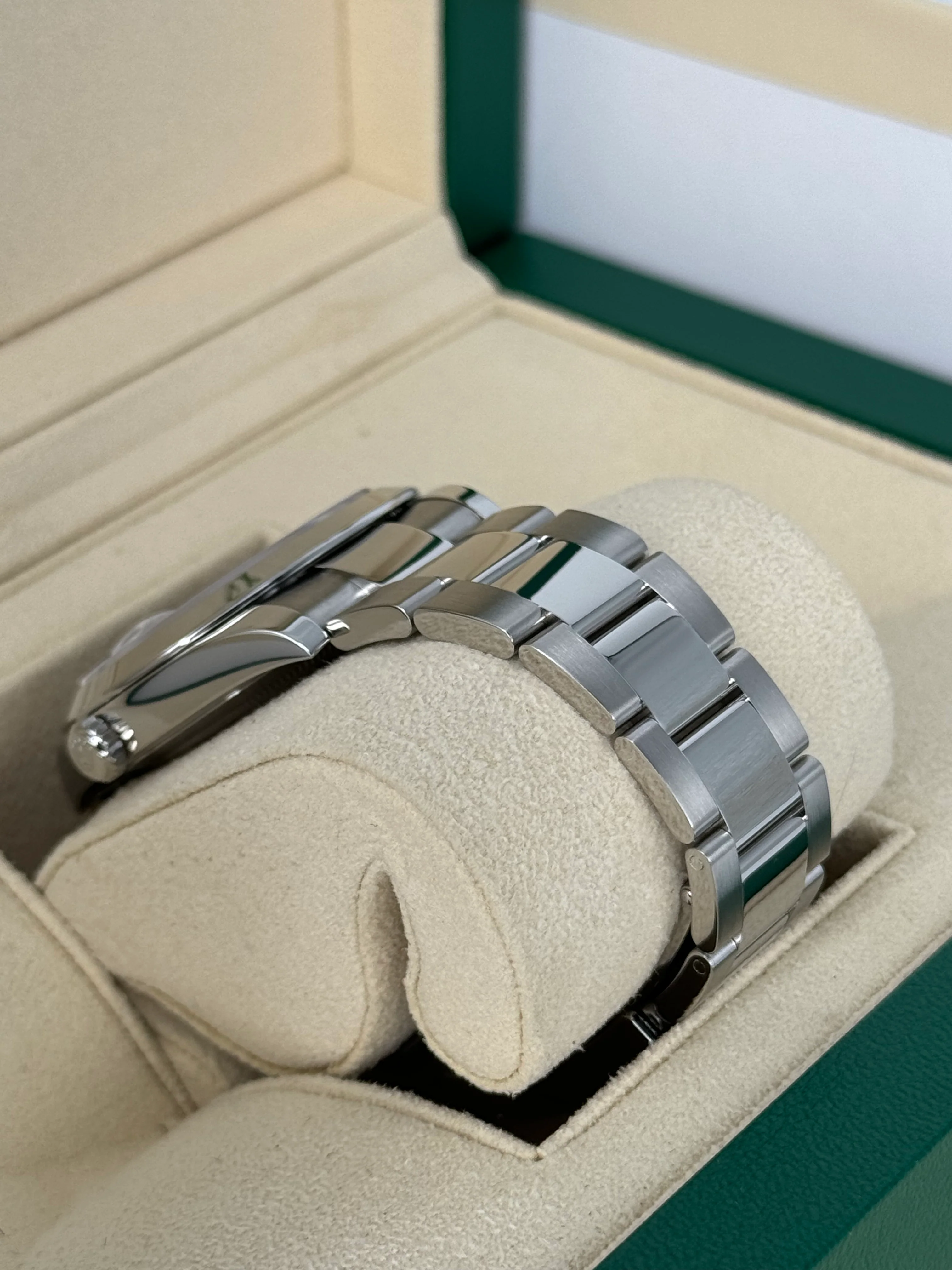 2021 Rolex Datejust 41mm 126300 Oyster Blue Roman Numeral Dial - Image 8