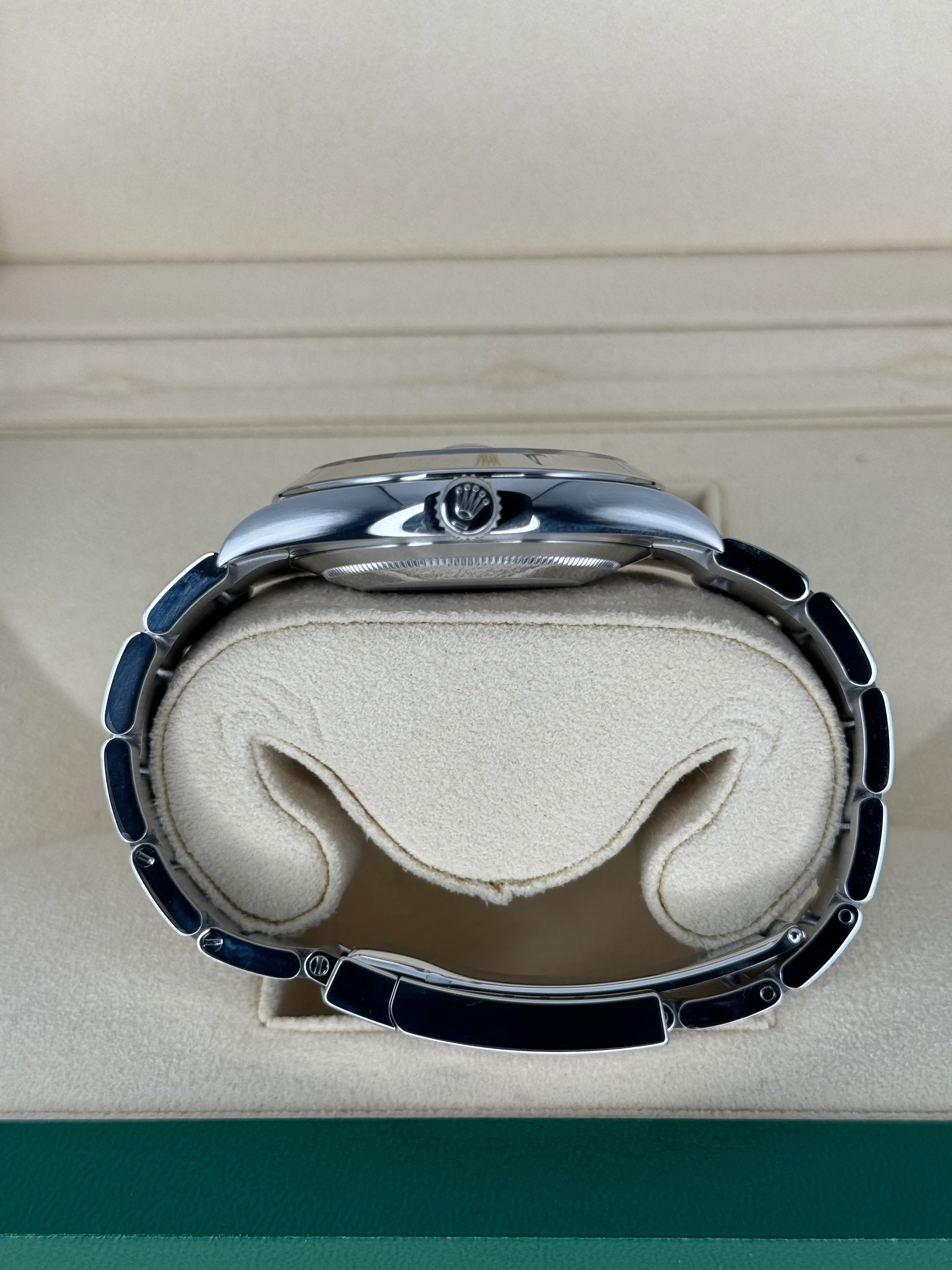 2021 Rolex Datejust 41mm 126300 Oyster Blue Roman Numeral Dial - Image 9