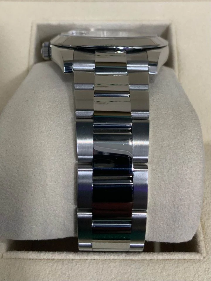 2021 Rolex Datejust 41mm 126300 Oyster Black Dial - Image 3