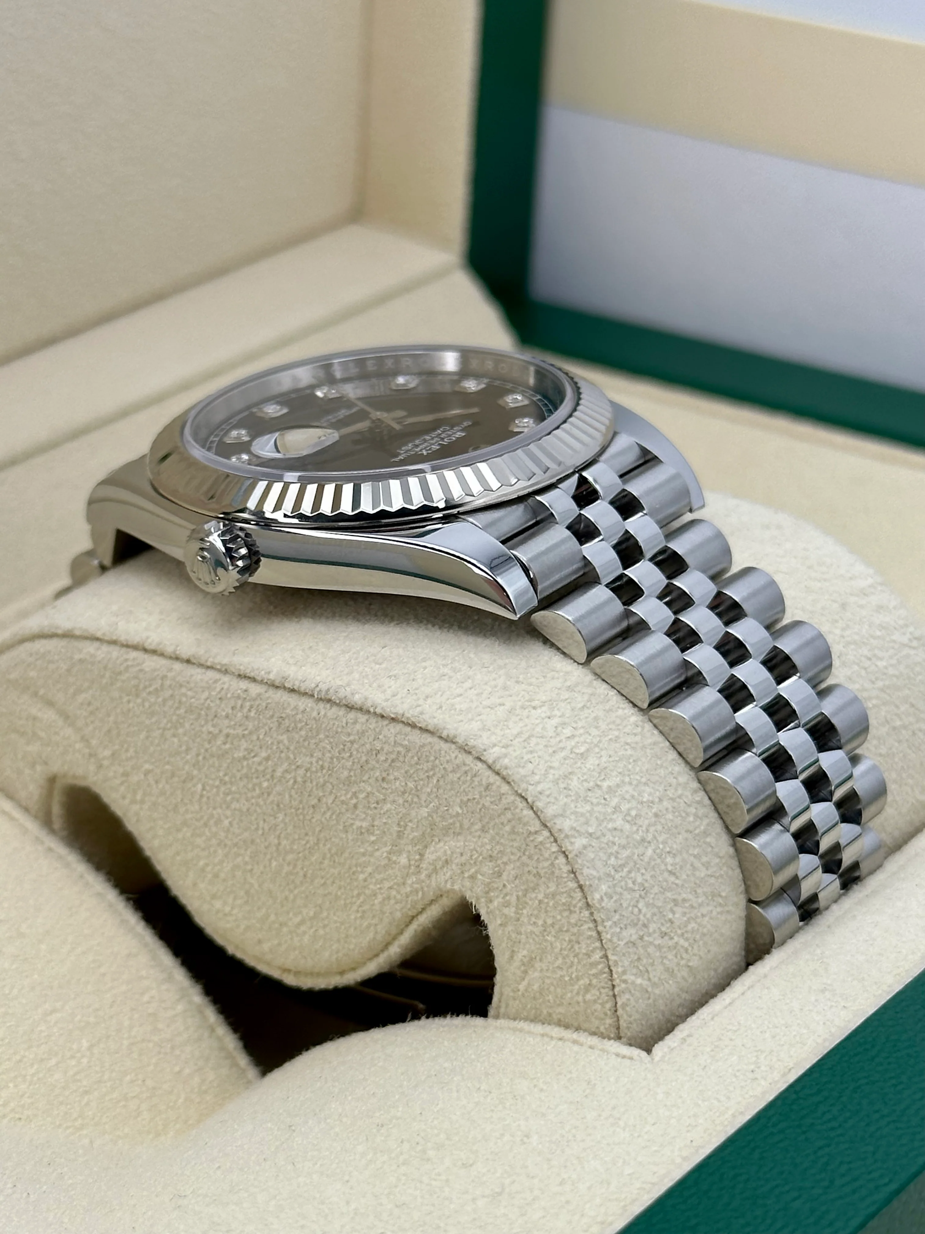 2021 Rolex Datejust 41mm 126334 Jubilee Black Diamond Dial - Image 8