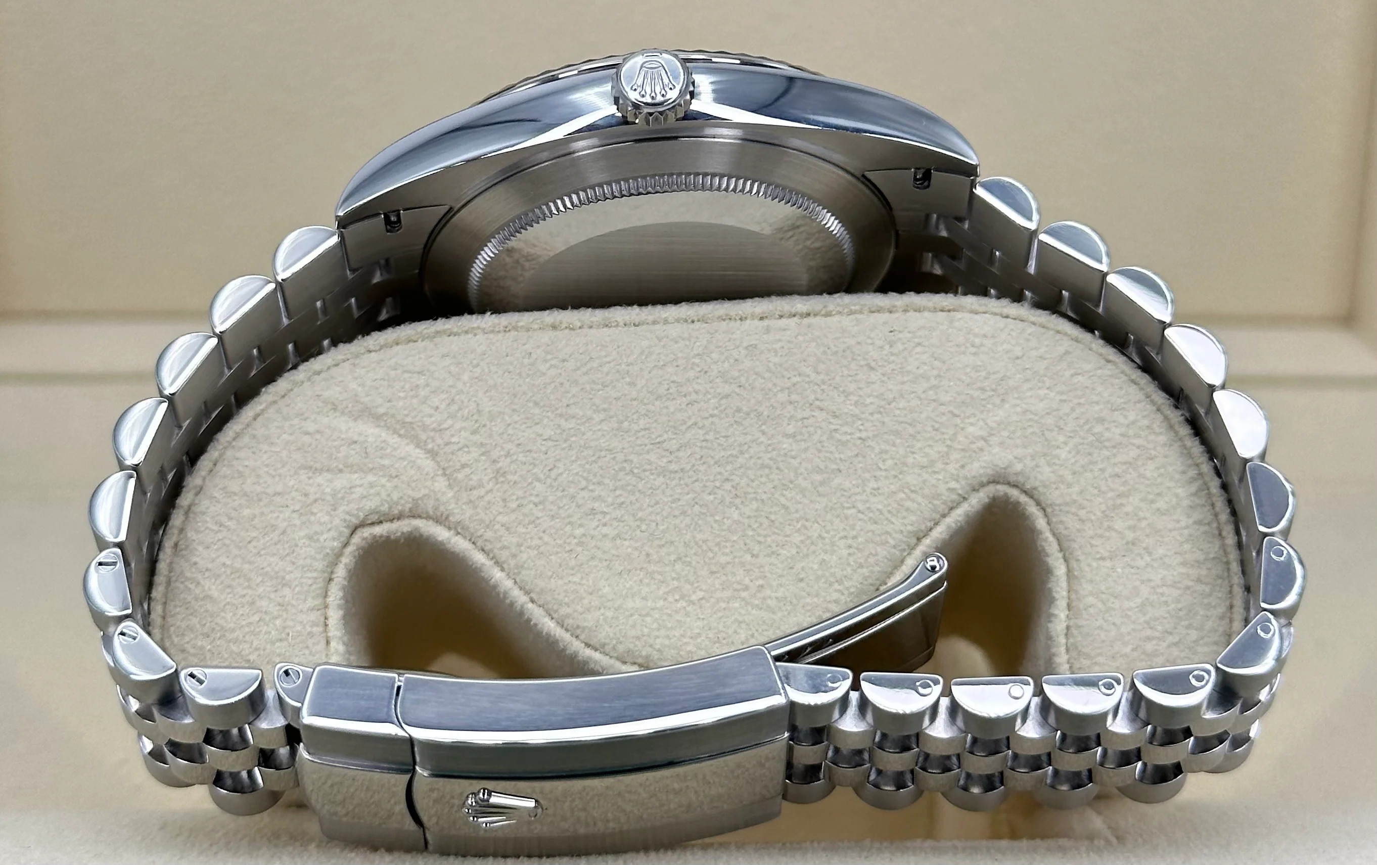 2021 Rolex Datejust 41mm 126334 Jubilee Black Diamond Dial - Image 9