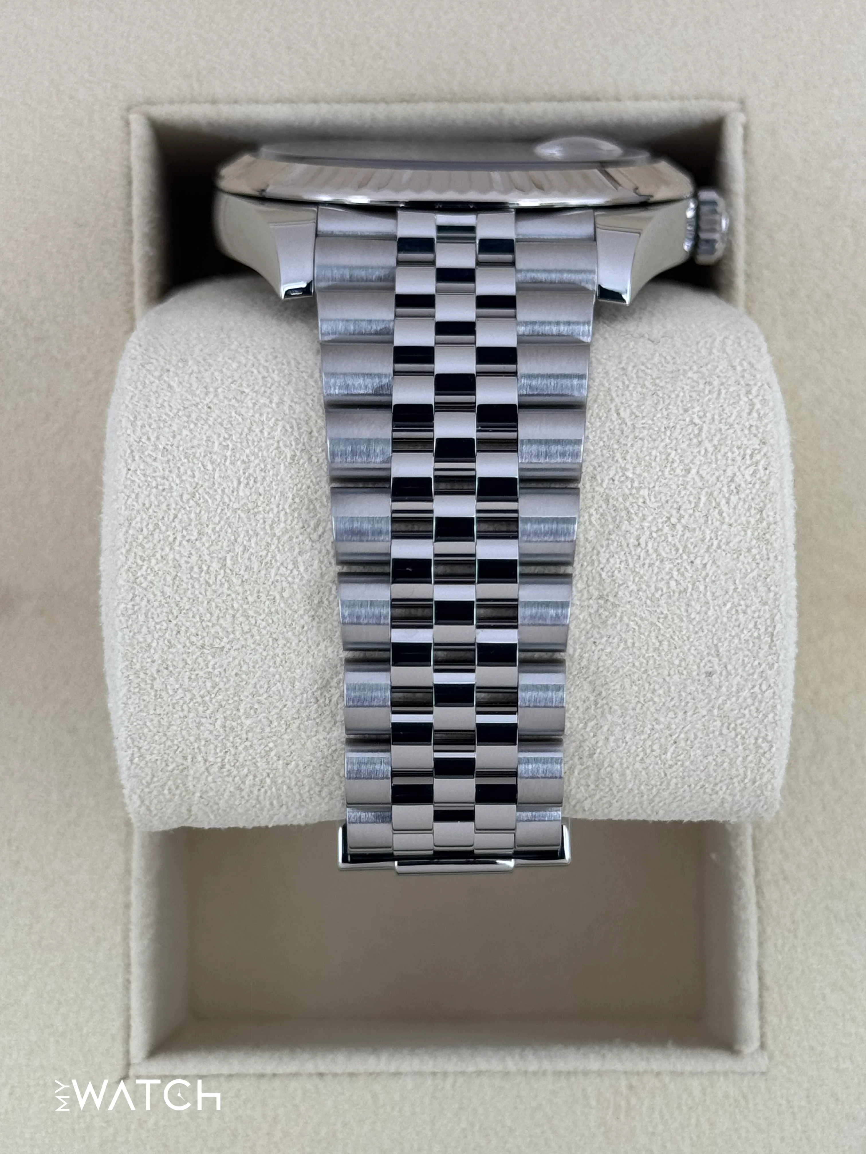 2021 Rolex Datejust 41mm 126334 Stainless Steel Jubilee White Dial - Image 3