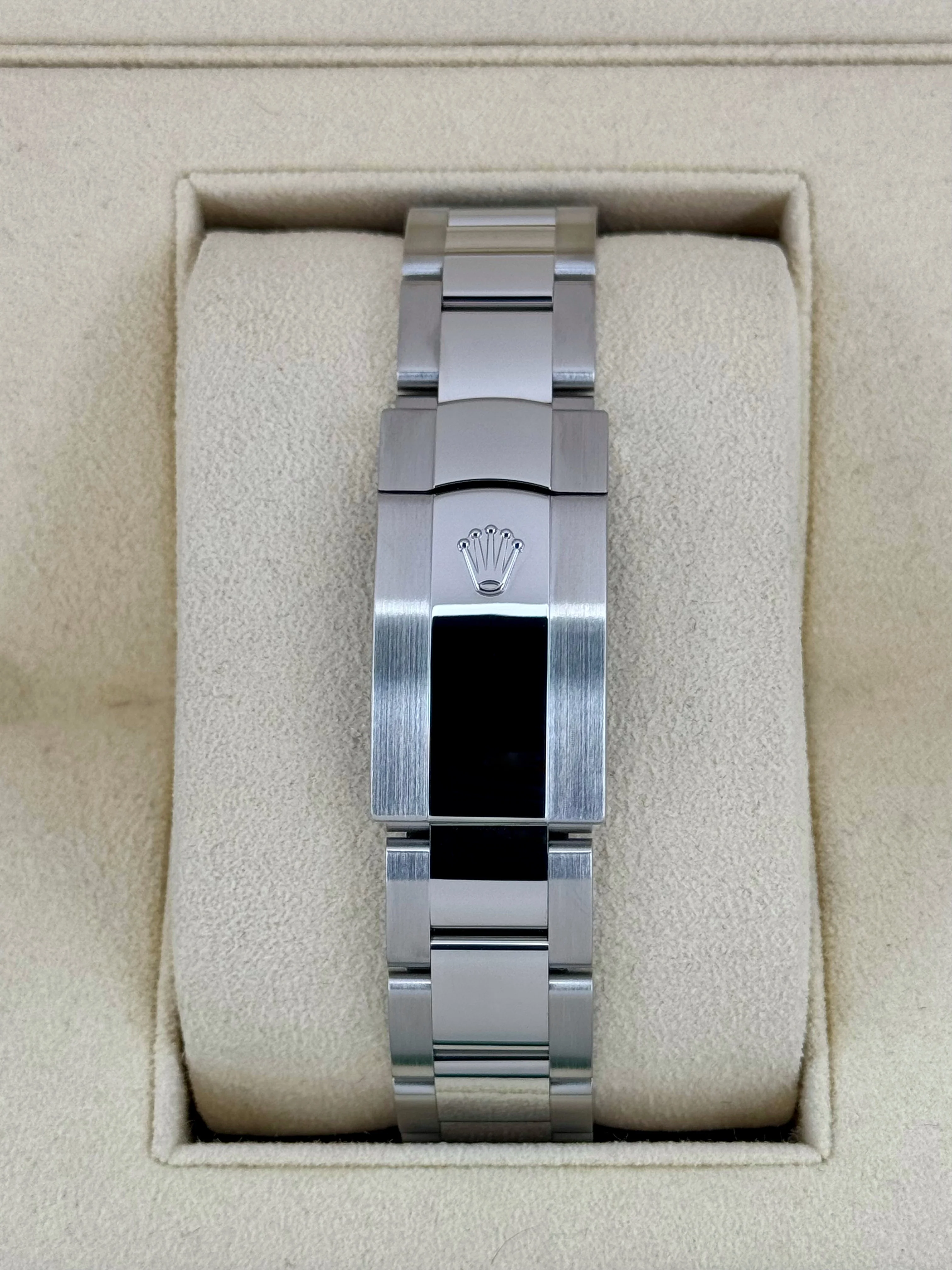 2021 Rolex Datejust 41mm 126334 Stainless Steel Oyster Blue Diamond Dial - Image 2