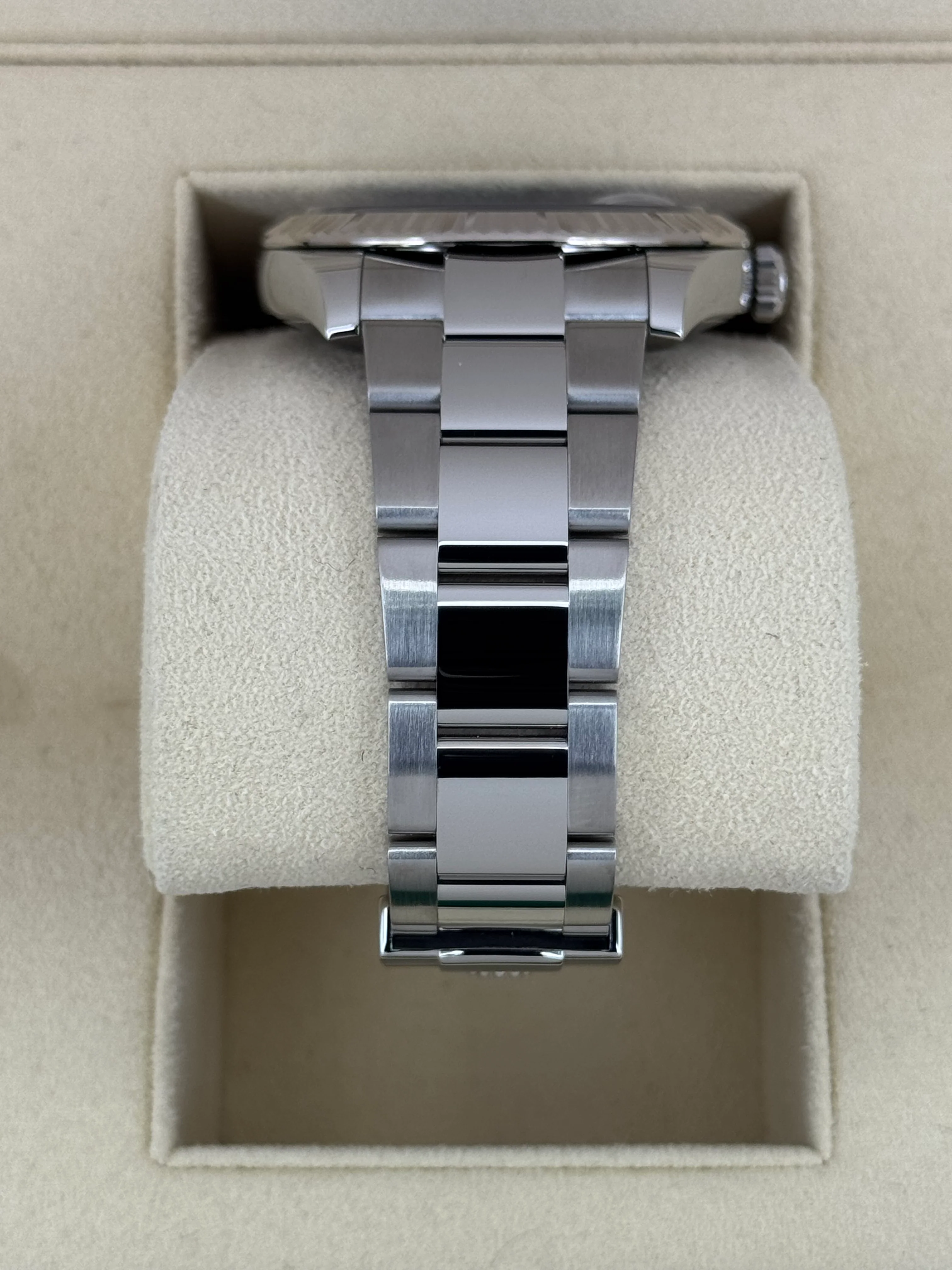 2021 Rolex Datejust 41mm 126334 Stainless Steel Oyster Blue Diamond Dial - Image 3