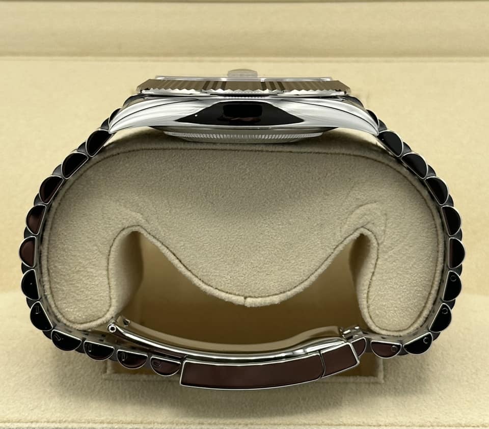 2021 Rolex Datejust 41mm 126334 Jubilee Wimbledon Dial - Image 10