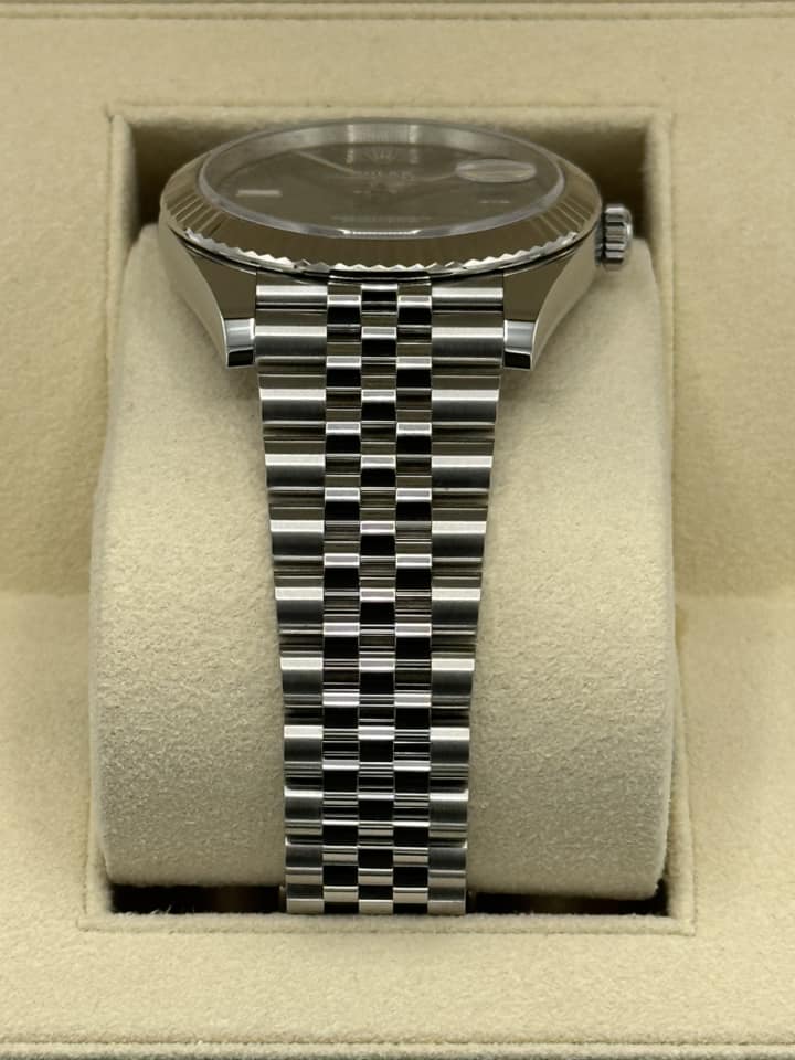 2021 Rolex Datejust 41mm 126334 Jubilee Wimbledon Dial - Image 3