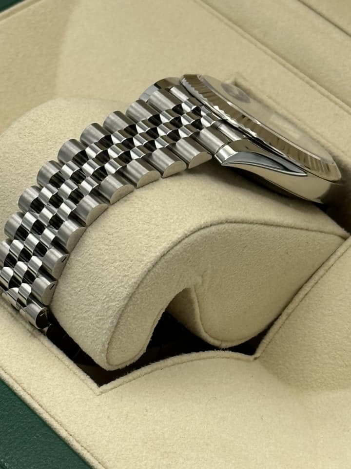 2021 Rolex Datejust 41mm 126334 Jubilee Wimbledon Dial - Image 7
