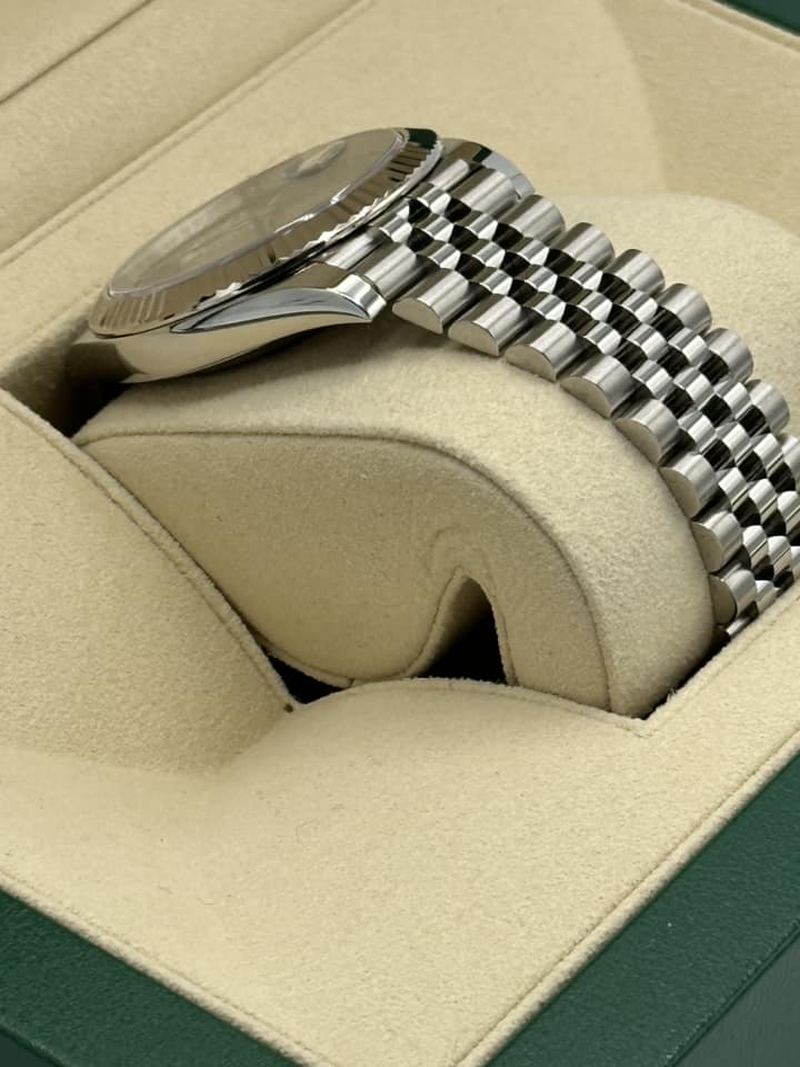 2021 Rolex Datejust 41mm 126334 Jubilee Wimbledon Dial - Image 8