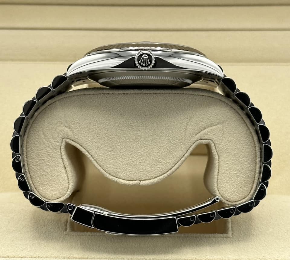 2021 Rolex Datejust 41mm 126334 Jubilee Wimbledon Dial - Image 9