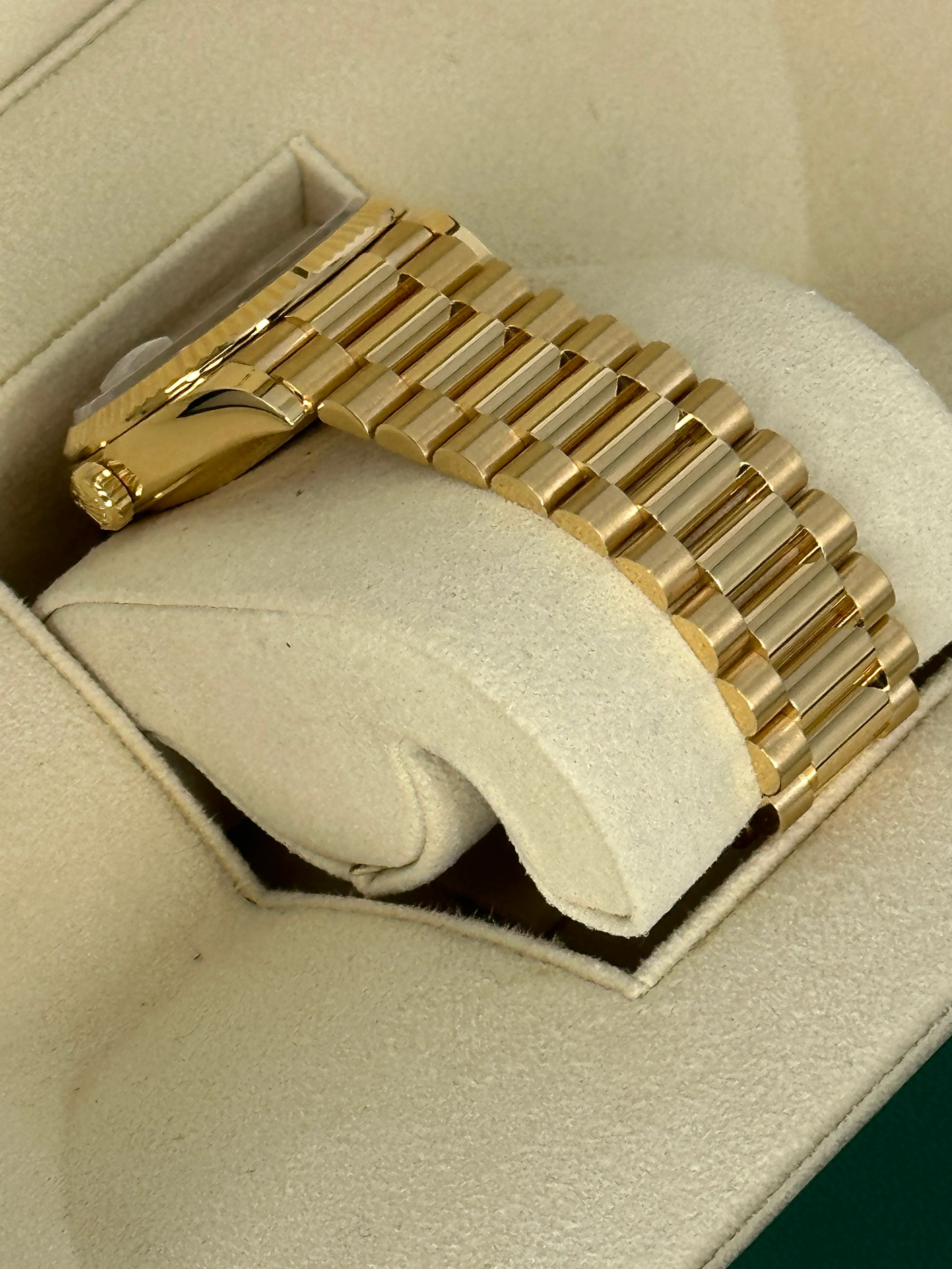 2021 Rolex Day-Date 36mm 128238 Mother of Pearl Diamond Dial - Image 8
