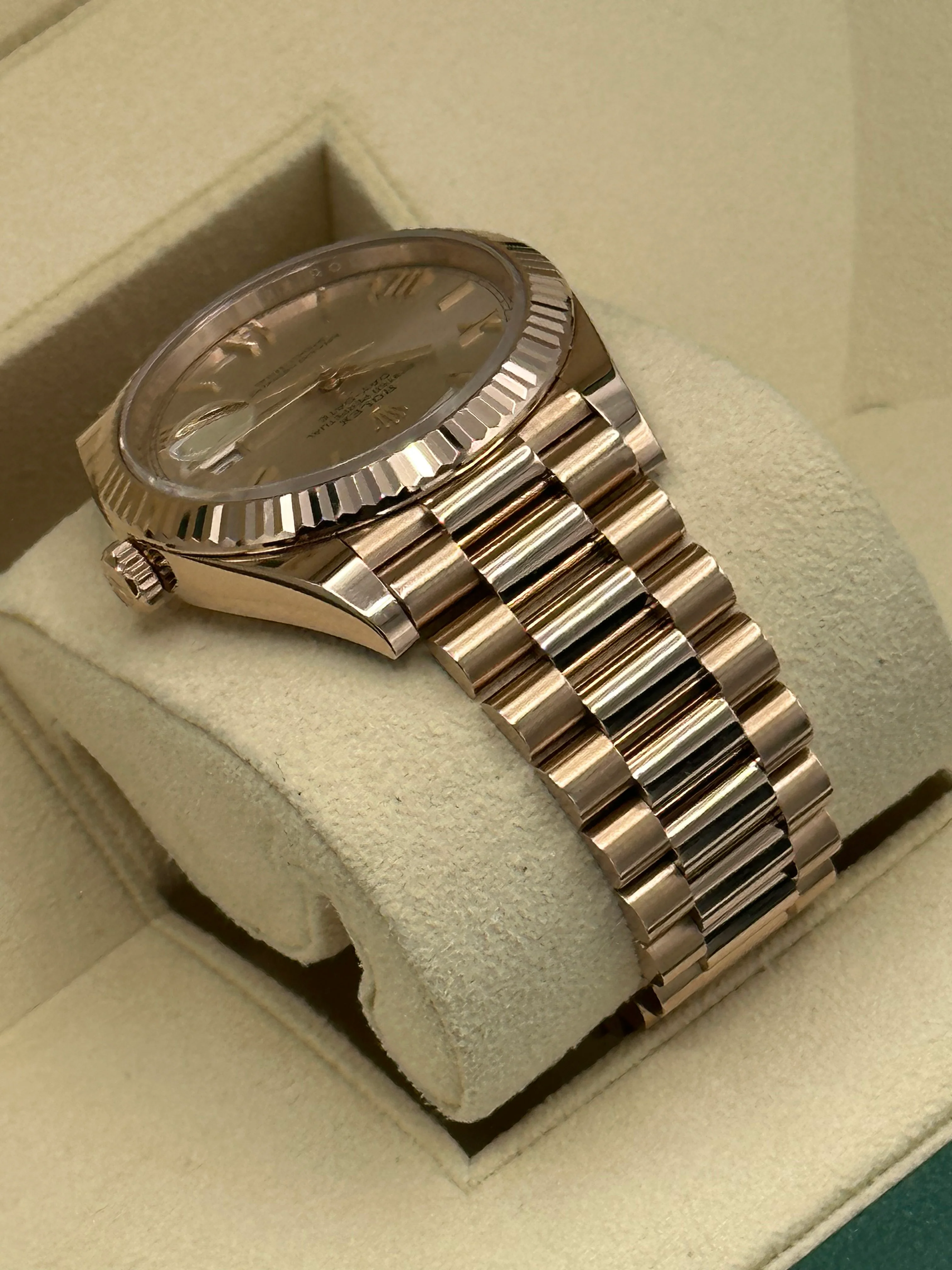 2021 Rolex Day-Date 40mm 228235 Presidential Rose Gold Sundust Dial - Image 4