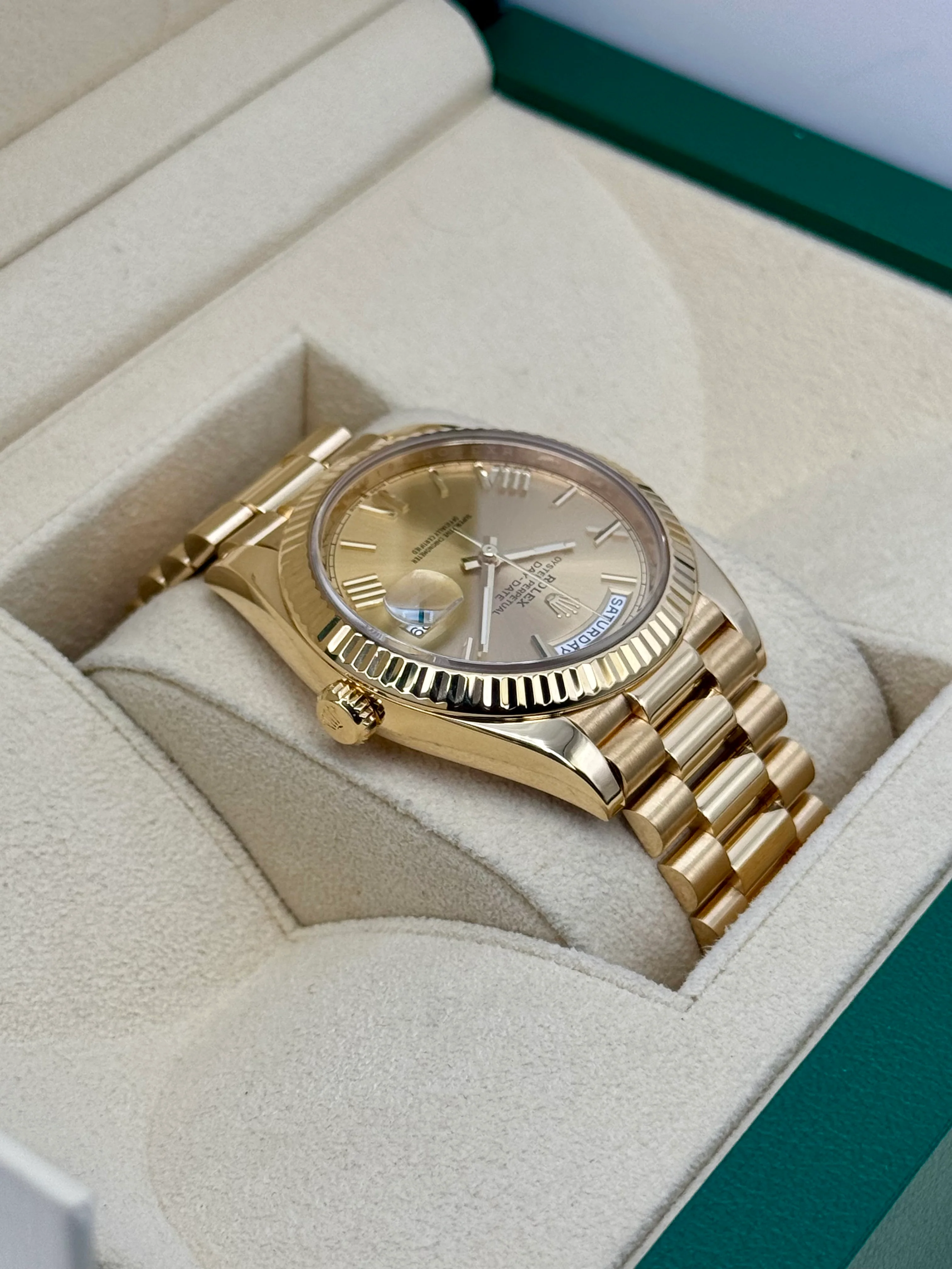 2021 Rolex Day-Date 40mm 228238 Presidential Champagne Dial - Image 8