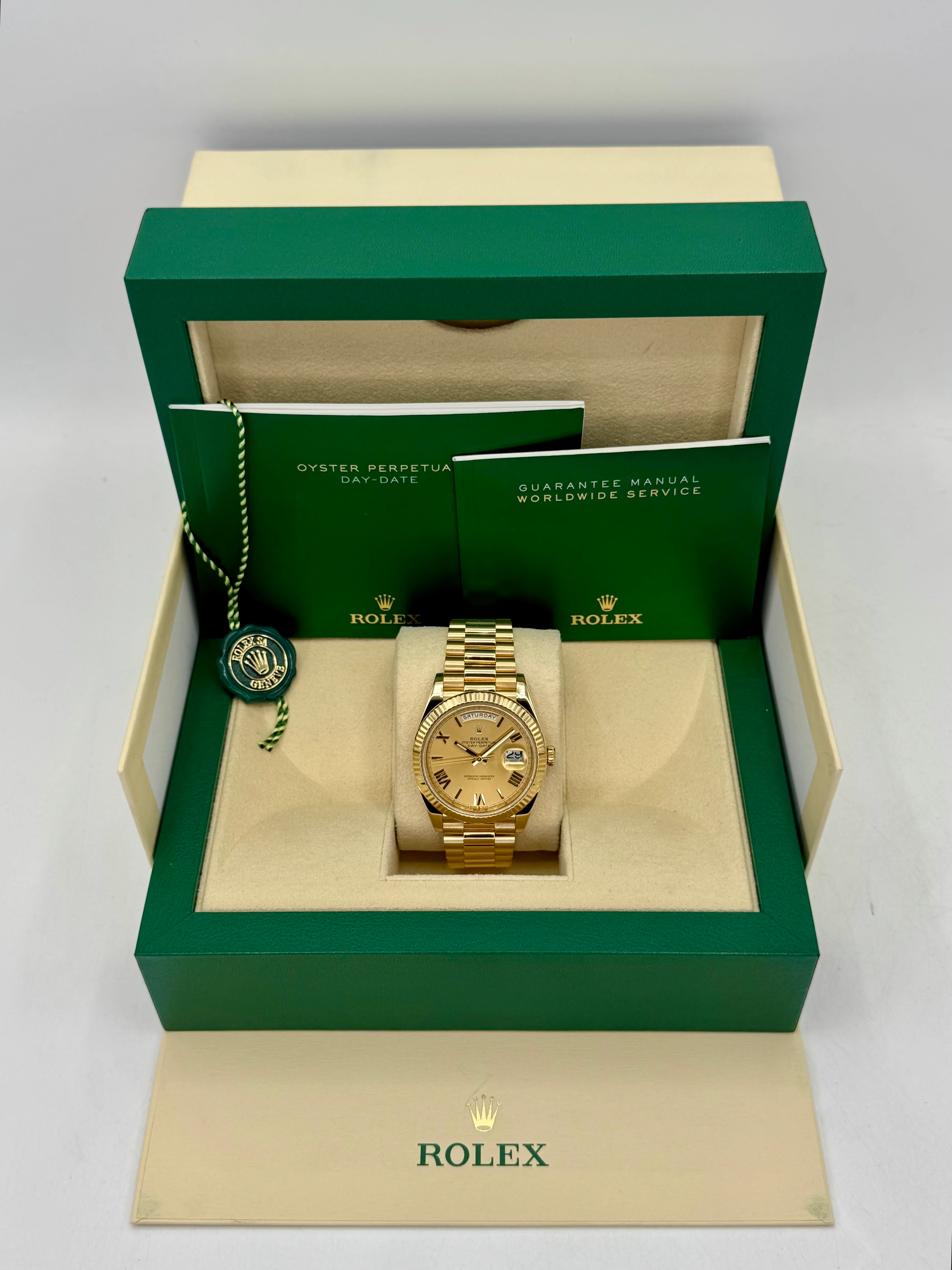 2021 Rolex Day-Date 40mm 228238 Presidential Champagne Dial - Image 9