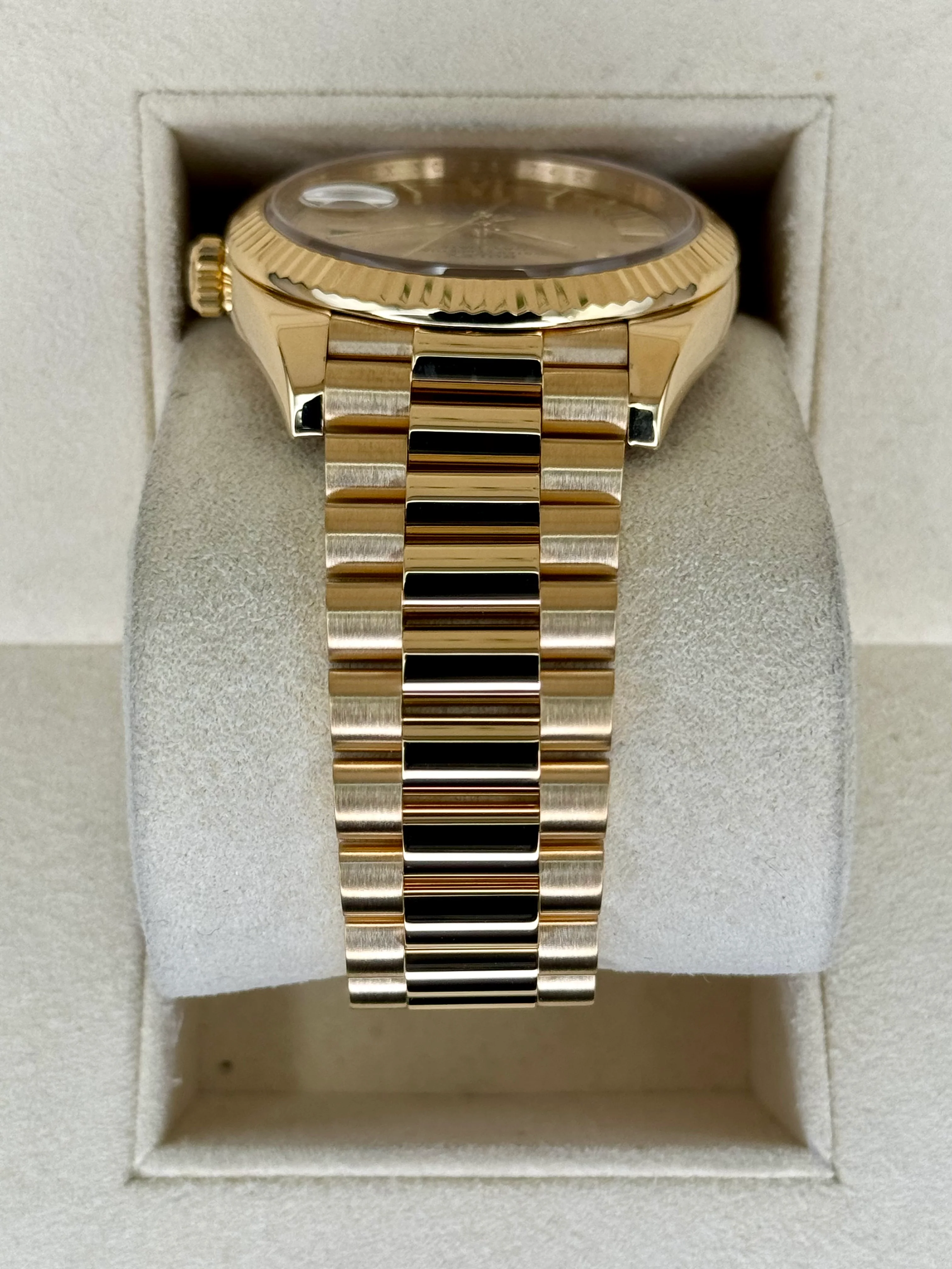2021 Rolex Day-Date 40mm 228238 Presidential Champagne Dial - Image 4