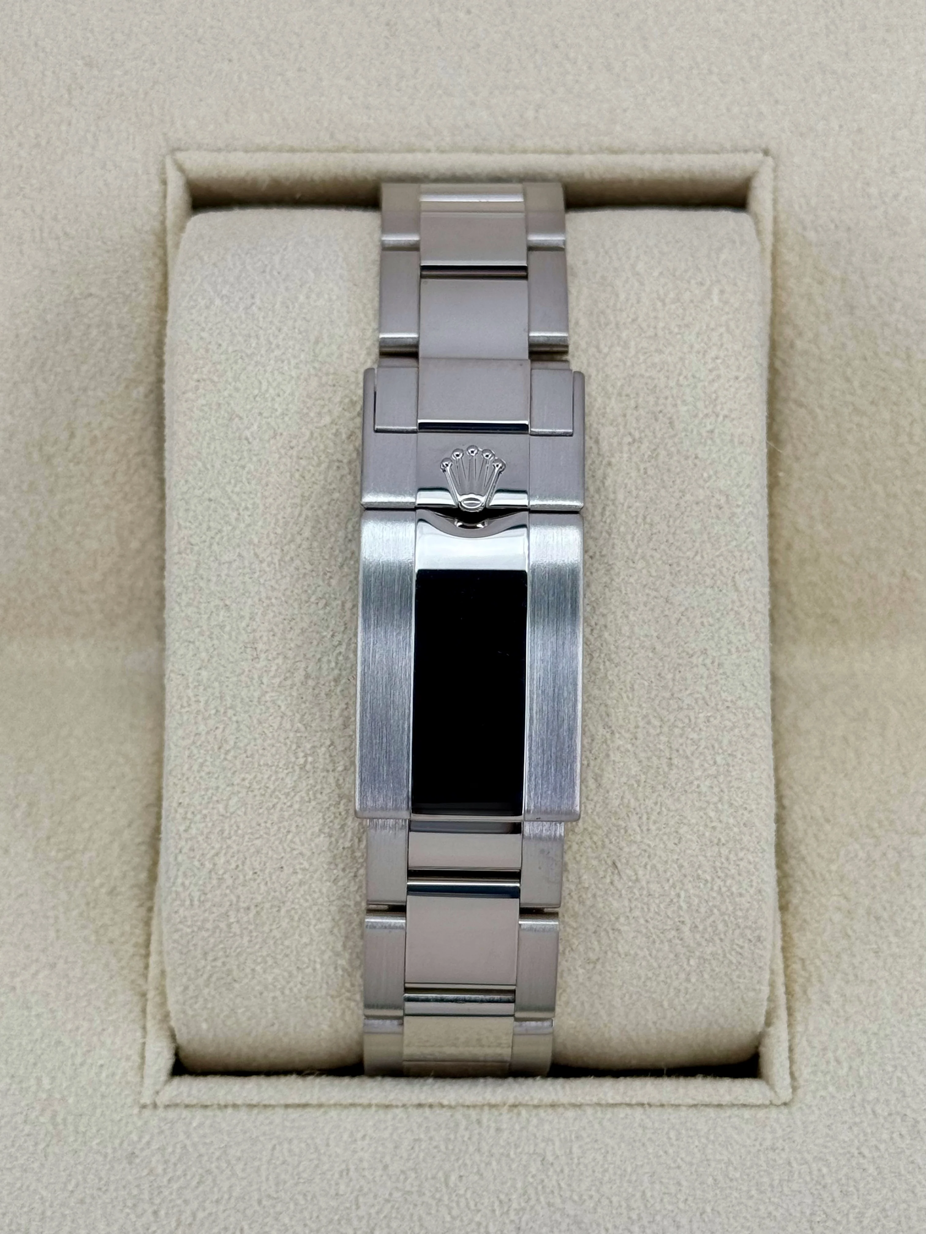 2021 Rolex Daytona "Ghost" 40mm 116509 White Gold Silver Dial - Image 2