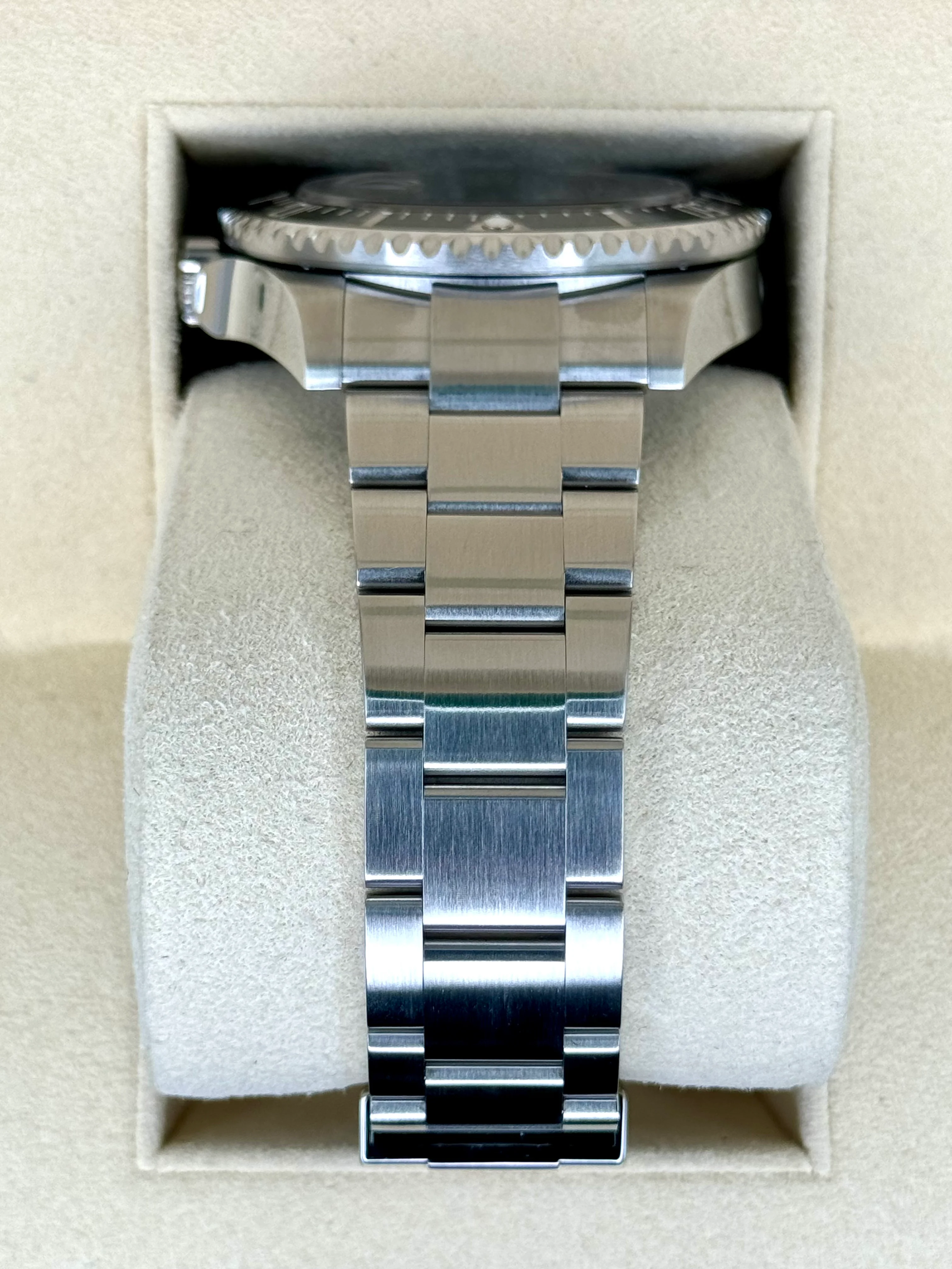 2021 Rolex Sea-Dweller 43mm 126600 Stainless Steel Black Dial - Image 4