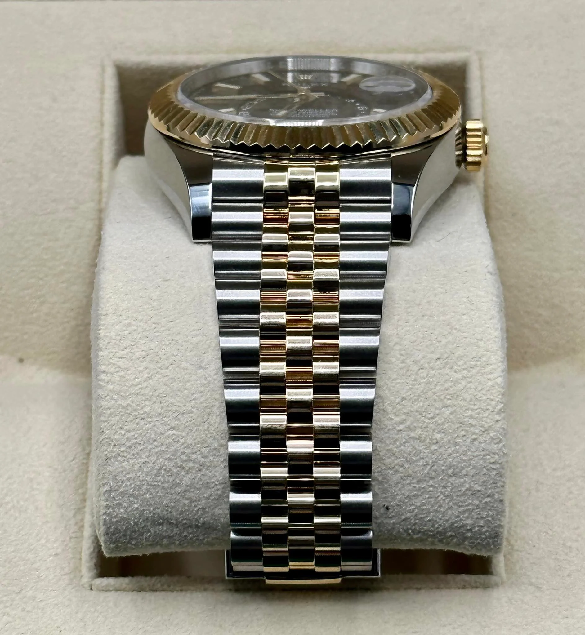 2021 Rolex Sky-Dweller 42mm 326933 Two-Tone Jubilee Black Dial - Image 3