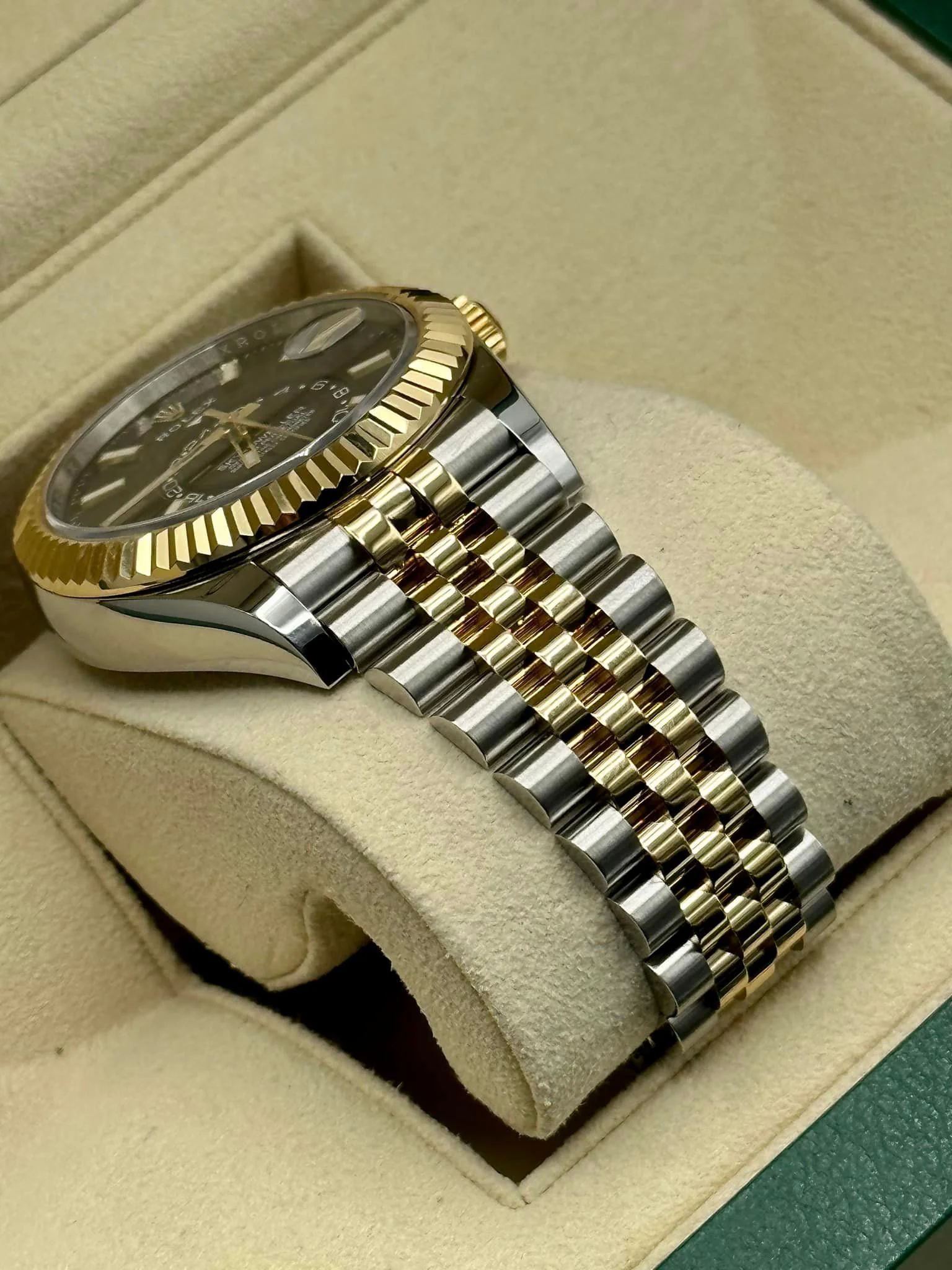 2021 Rolex Sky-Dweller 42mm 326933 Two-Tone Jubilee Black Dial - Image 8