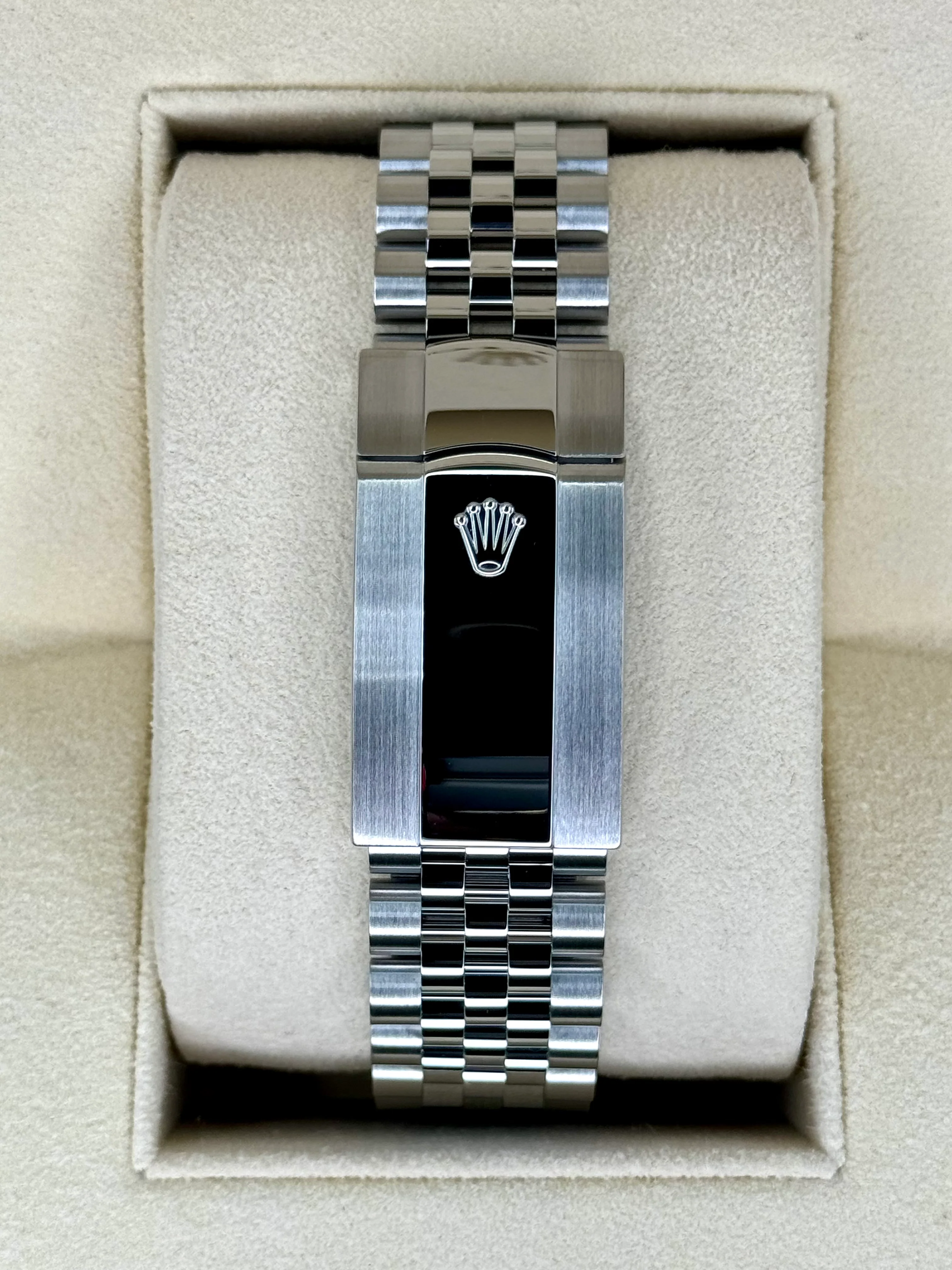 2021 Rolex Sky-Dweller 42mm 326934 Jubilee Black Dial - Image 2