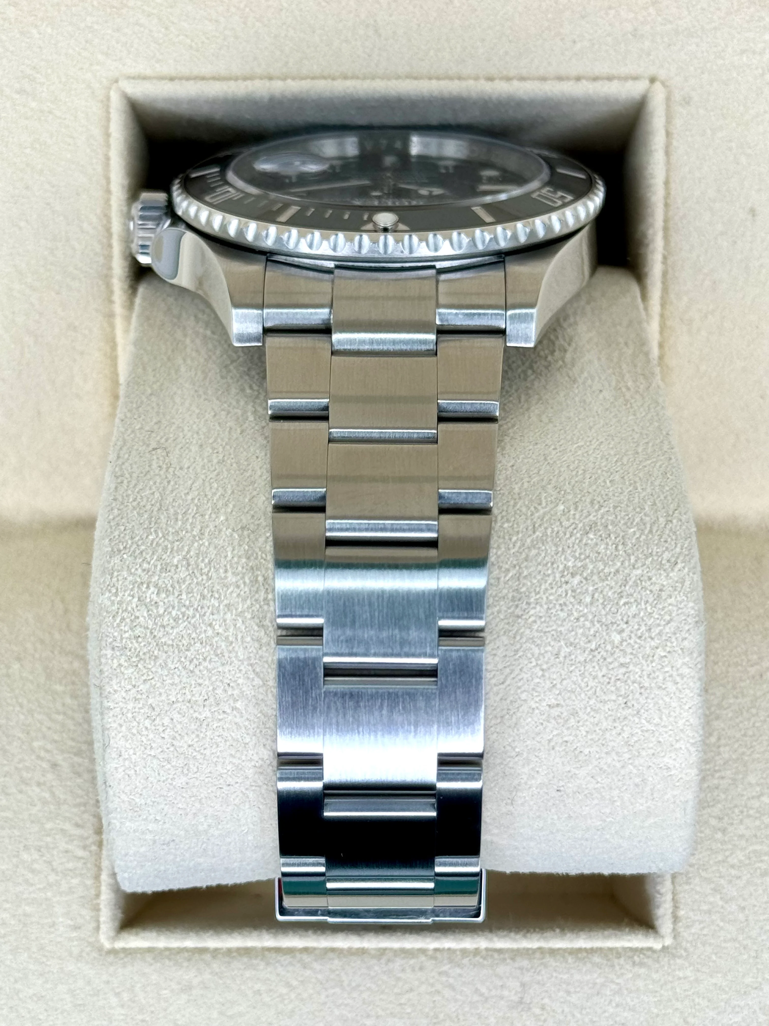 2021 Rolex Submariner 41mm 126610LN Stainless Steel Black Dial - Image 4